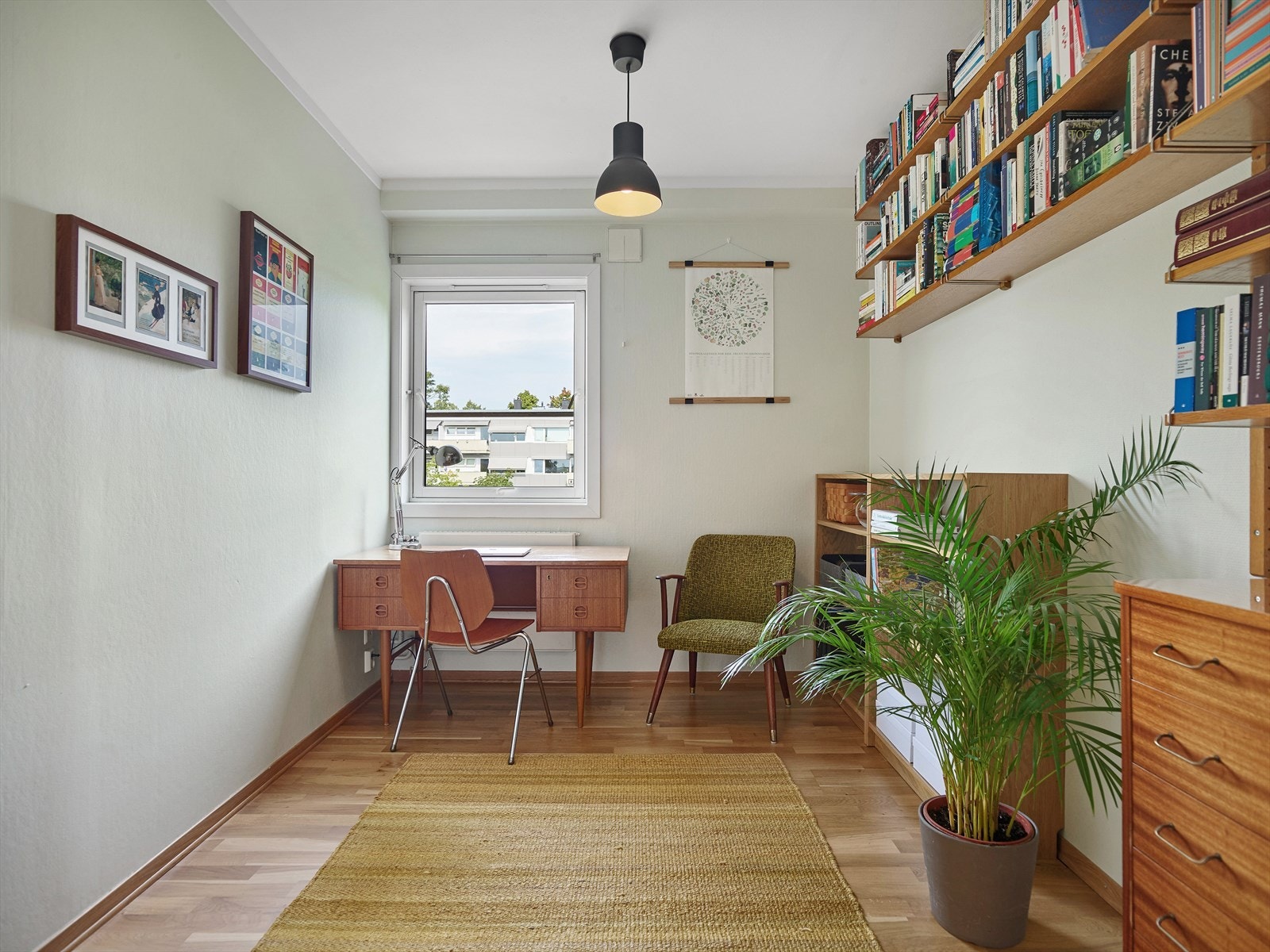 Soverom 3, brukes av nåværende eier som kontor. Galleribilde