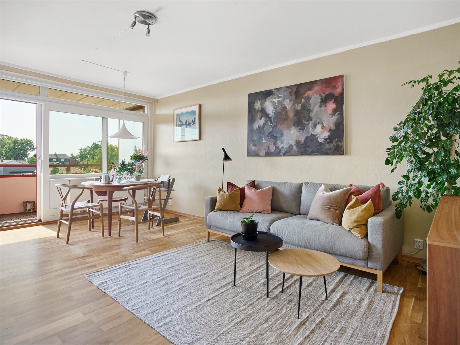 Velkommen til Lilleakerveien 31B presentert av Peter Björklund og Marthe Skabo ved Nordvik Bygdøy Allé. Galleribilde