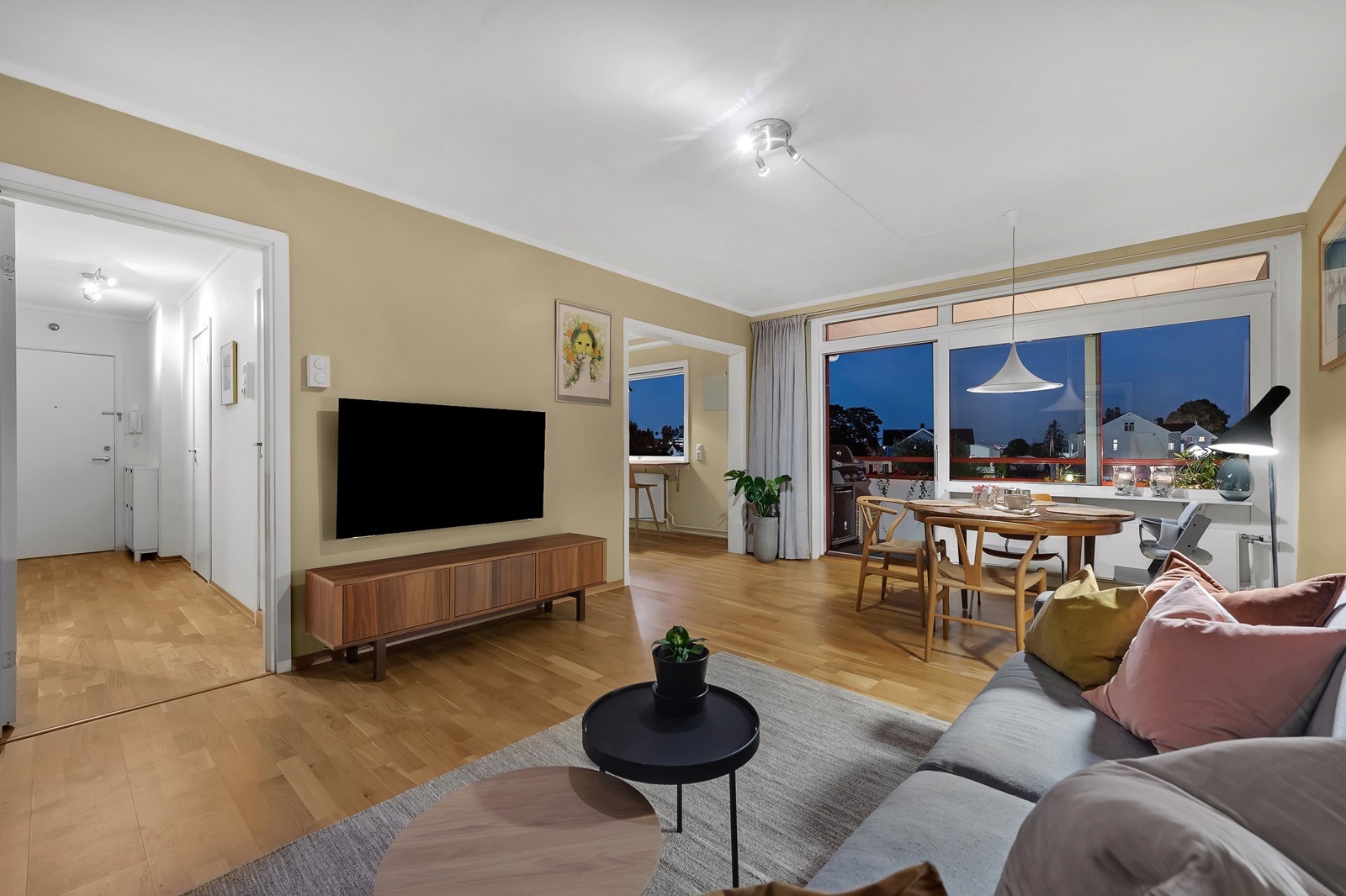 Leiligheten har en praktisk og arealeffektiv planløsning. Galleribilde