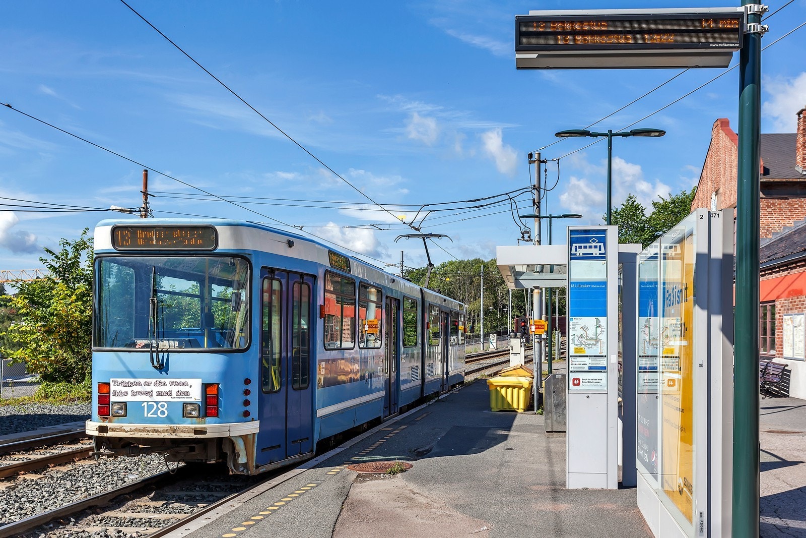 Lilleaker stasjon ca. 100 meter fra leiligheten. Galleribilde