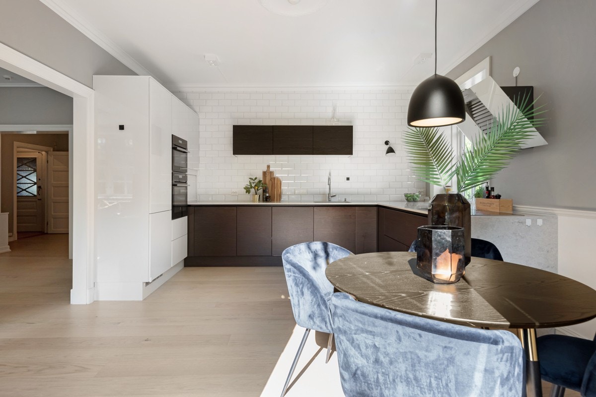 Spisekjøkkenet sett fra balkongen Galleribilde