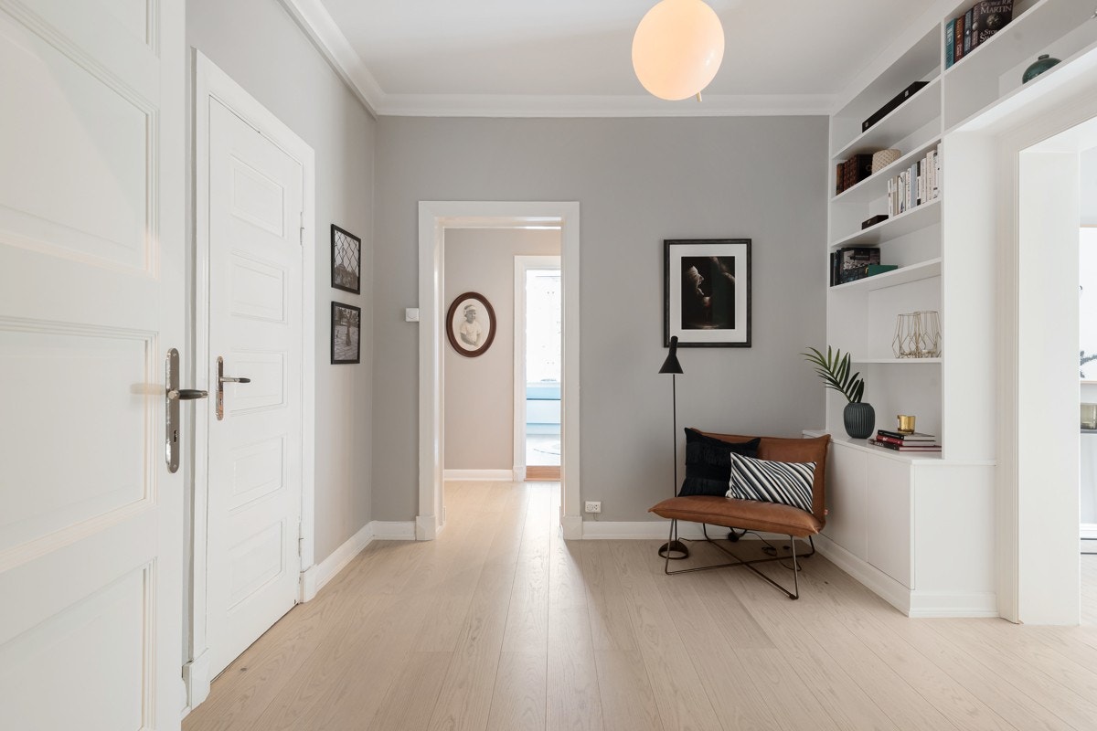 Fra hallen går anretning inn til de andre 2 soverommene Galleribilde