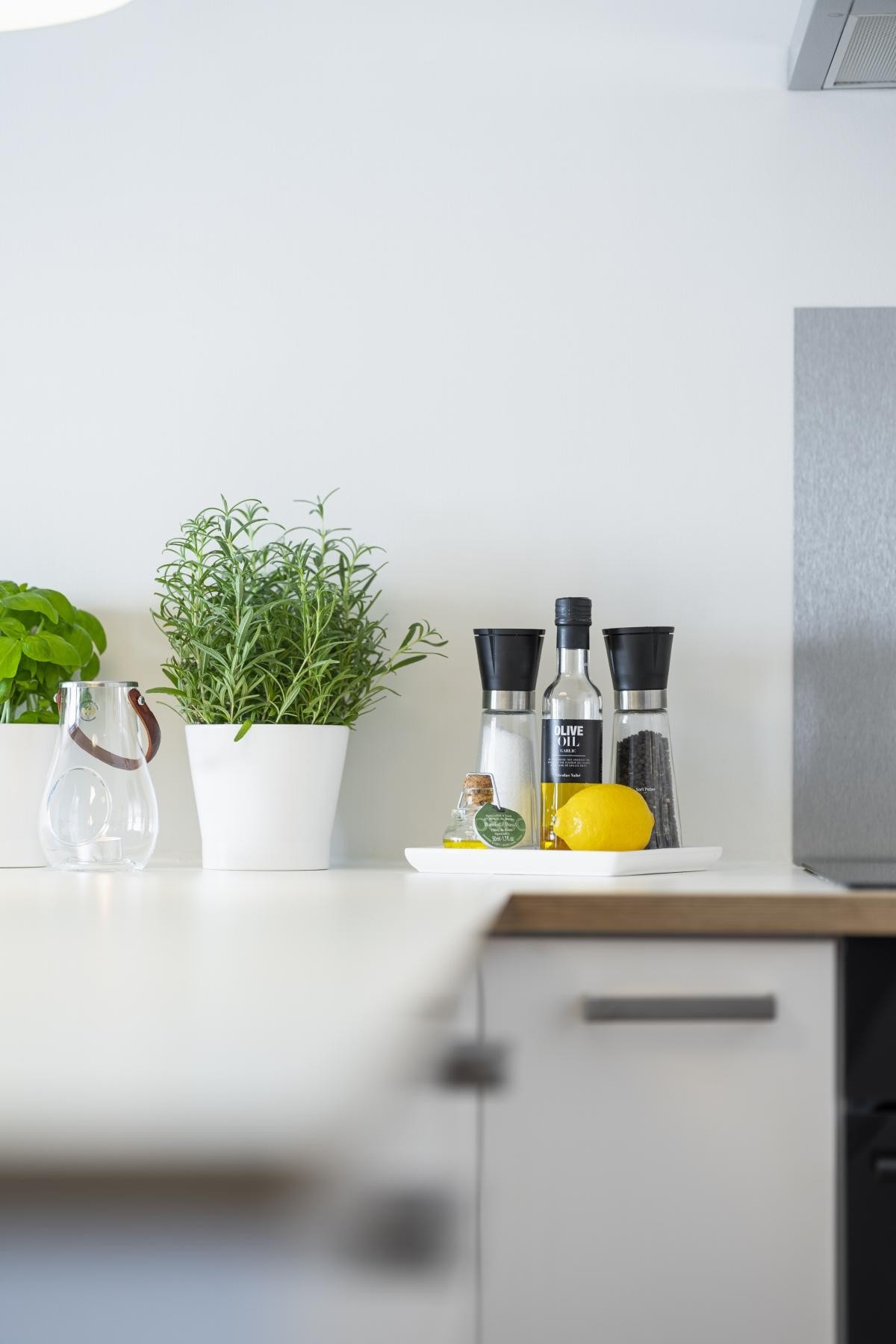 Leiligheten er oppgradert med nytt parkettgulv i 2015. Galleribilde