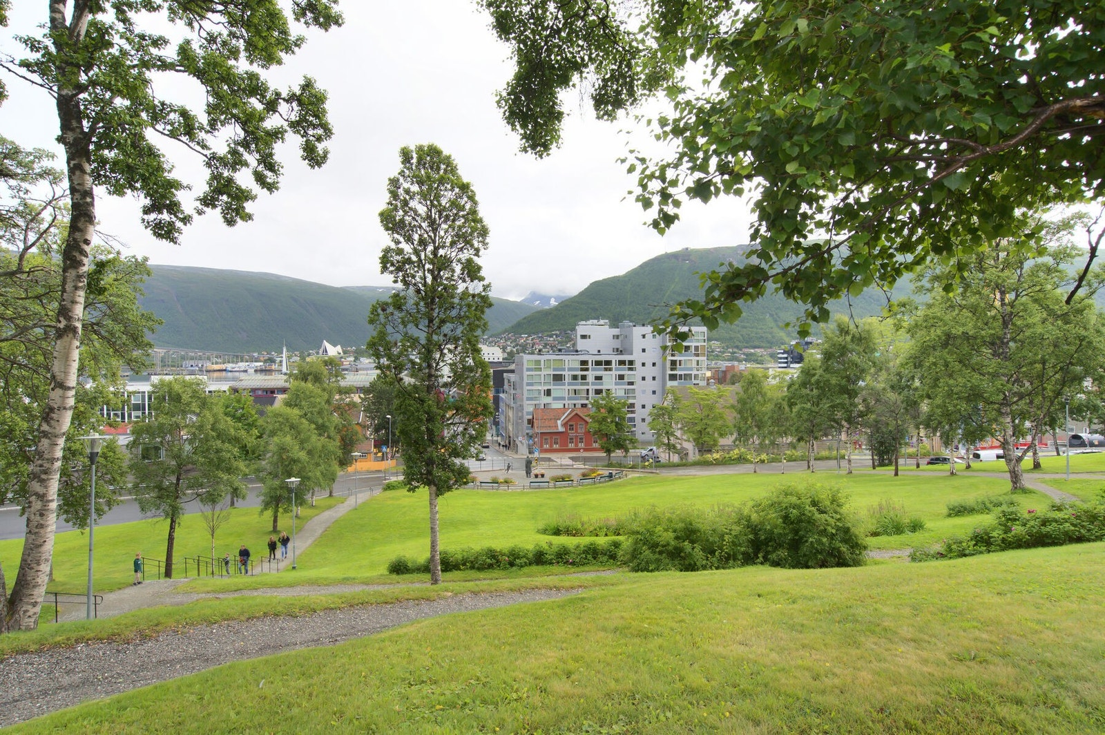 Tilbaketrukket med samtidig kort vei til pulserende byliv! Galleribilde