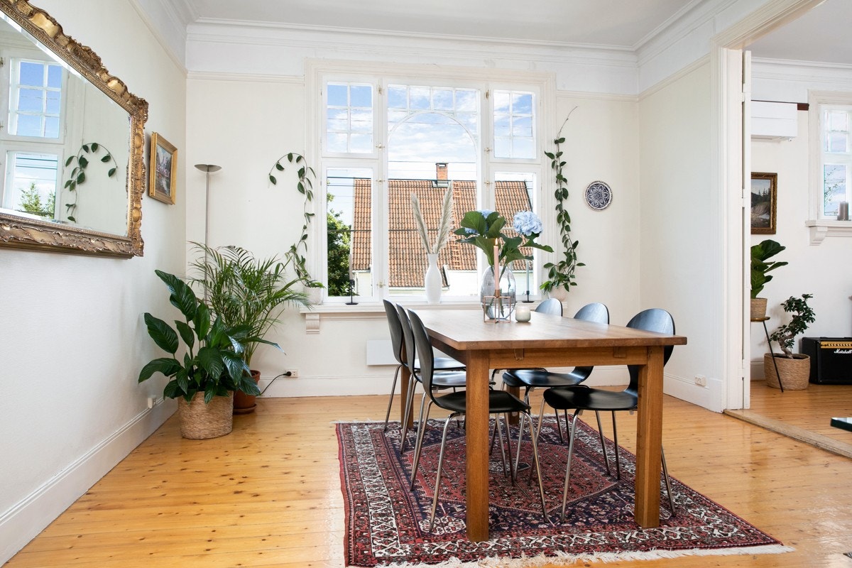 Stuene har godt med naturlig lysinnslipp Galleribilde