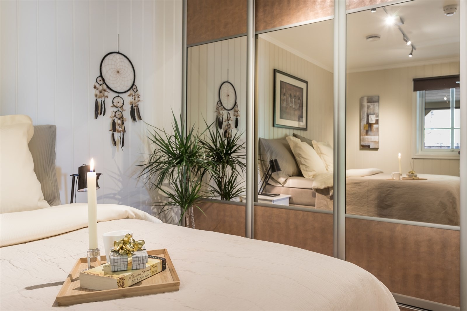 God oppbevaringsplass i skyvedørsgarderobe Galleribilde