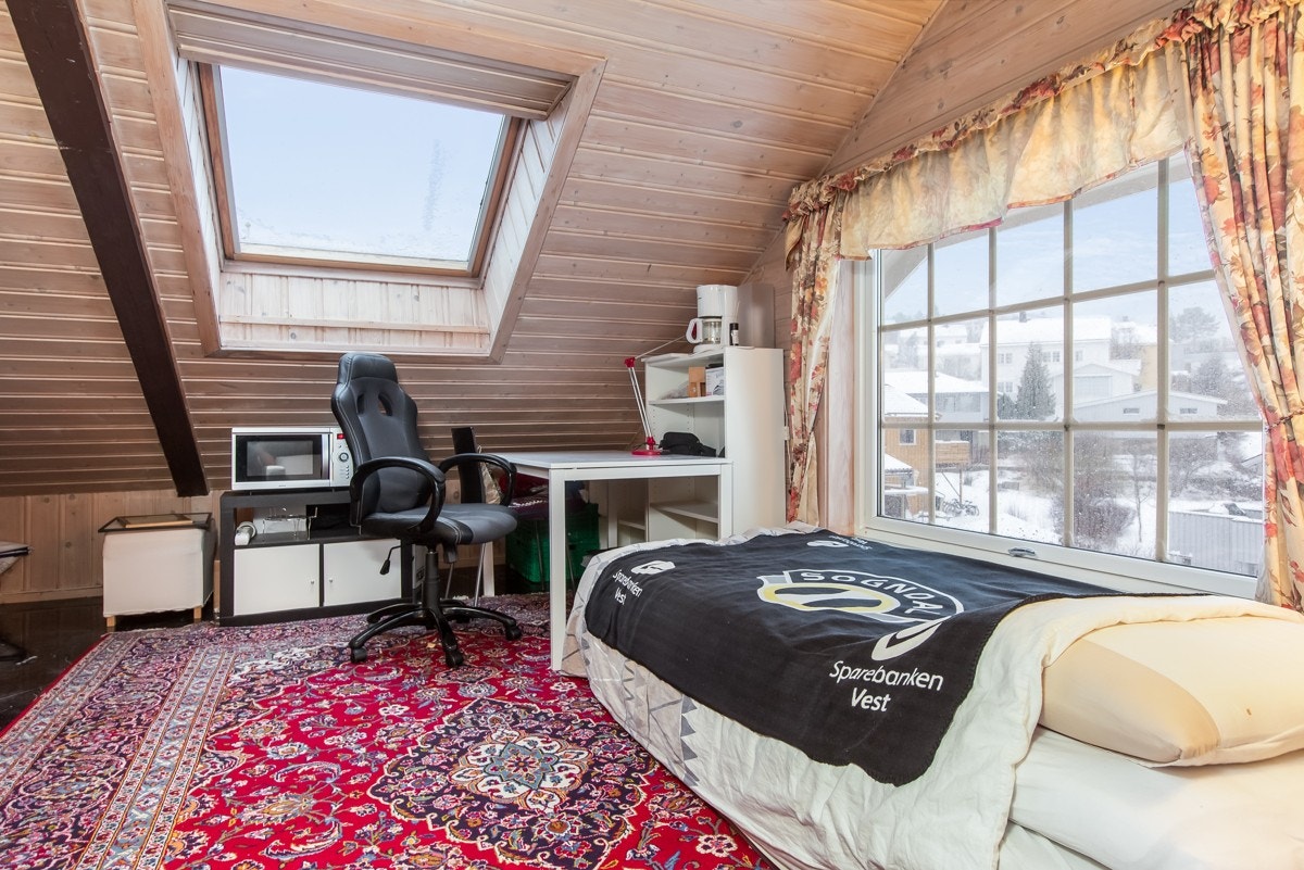 Hybel på loft Galleribilde