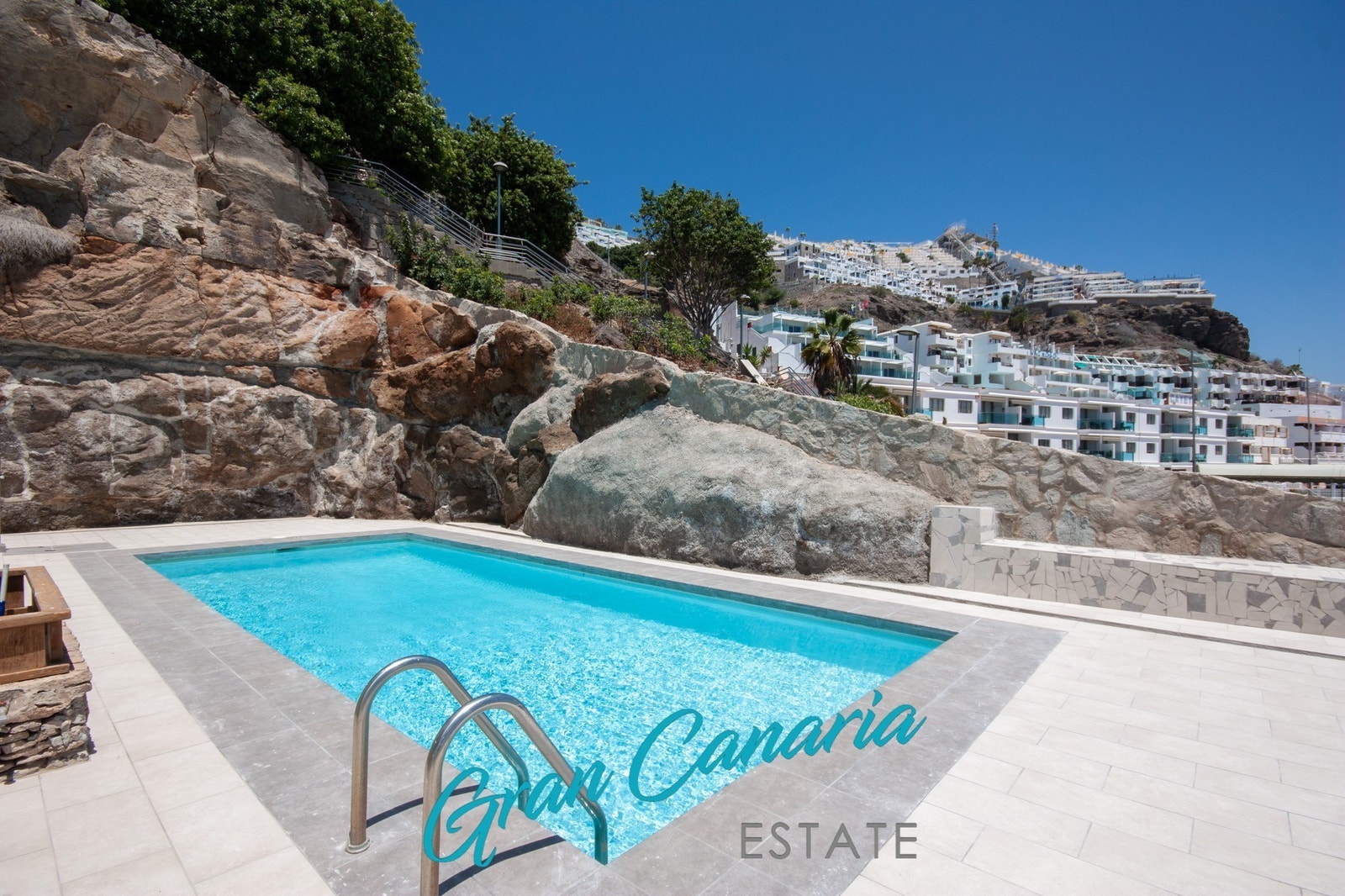 Felles svømmebasseng fordelt på totalt 8 boenheter Galleribilde