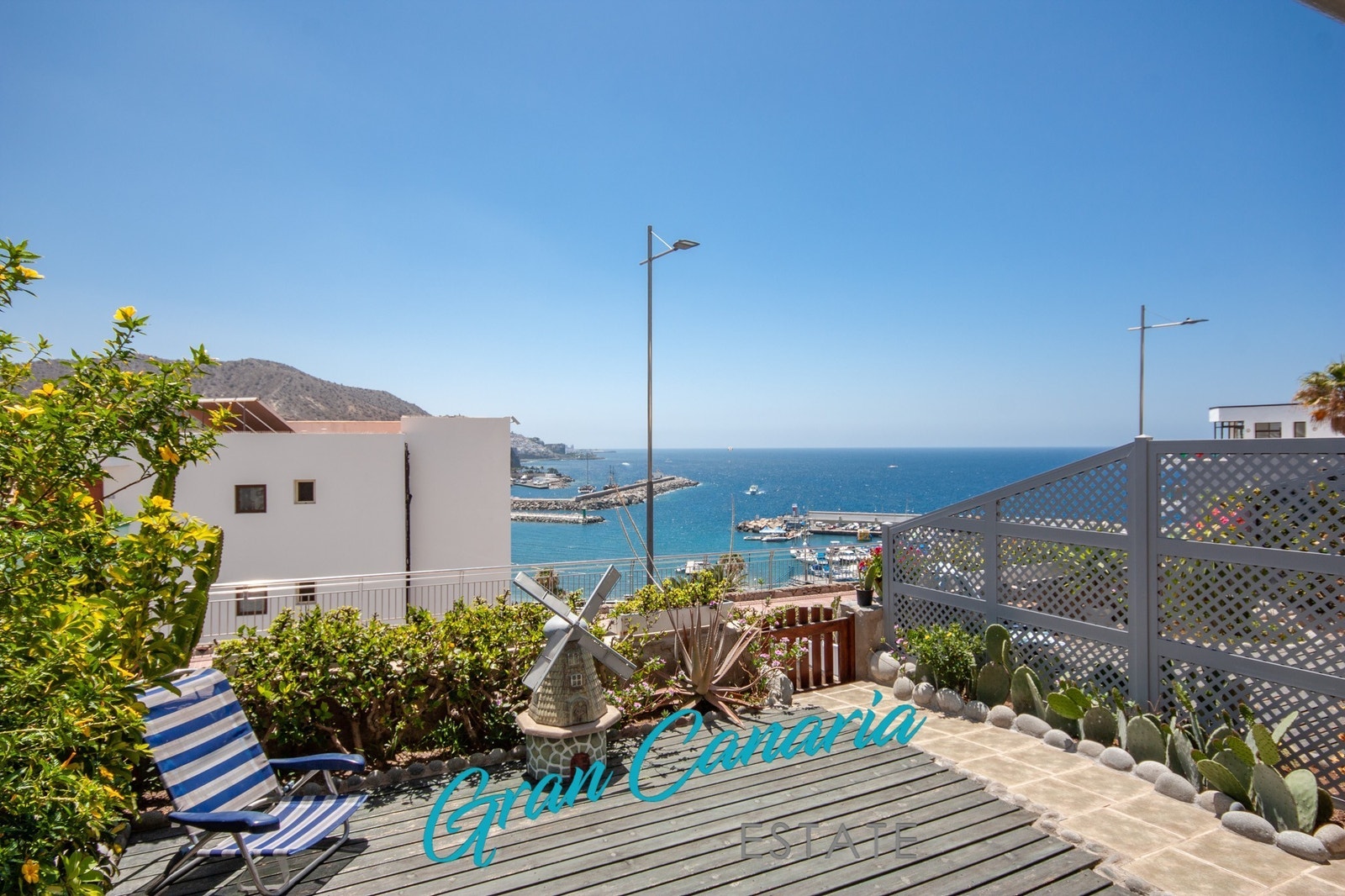 Romslig terrasse Galleribilde