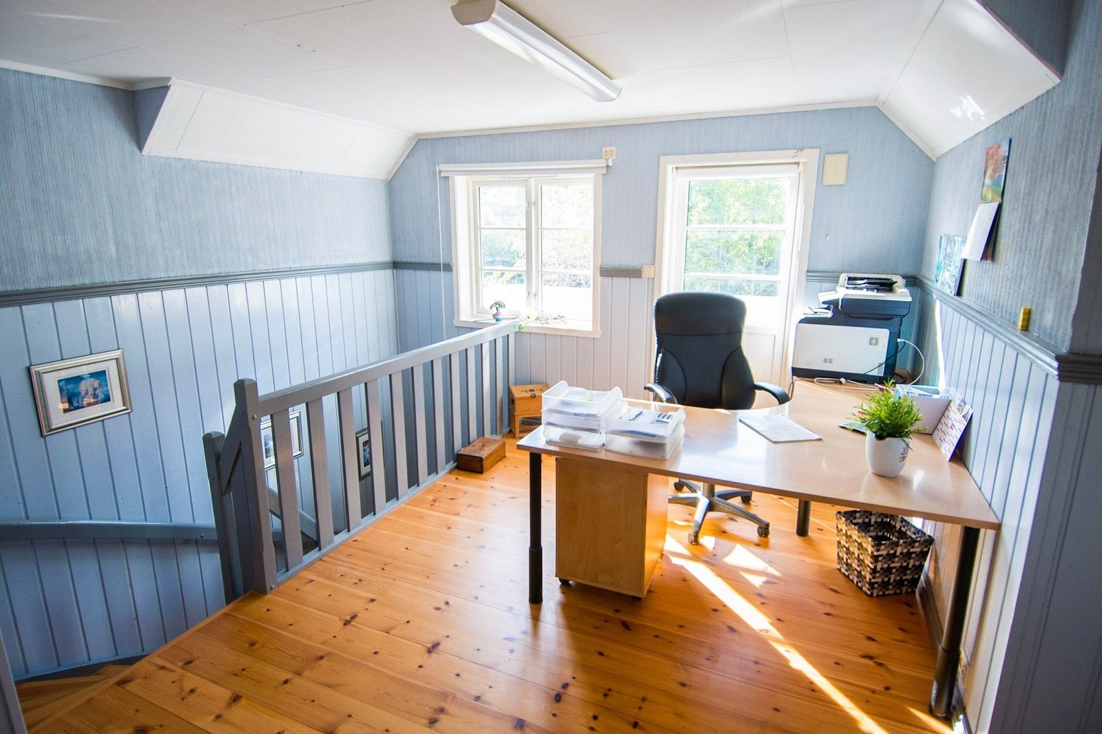 Loftsstue/kontorplass. Galleribilde