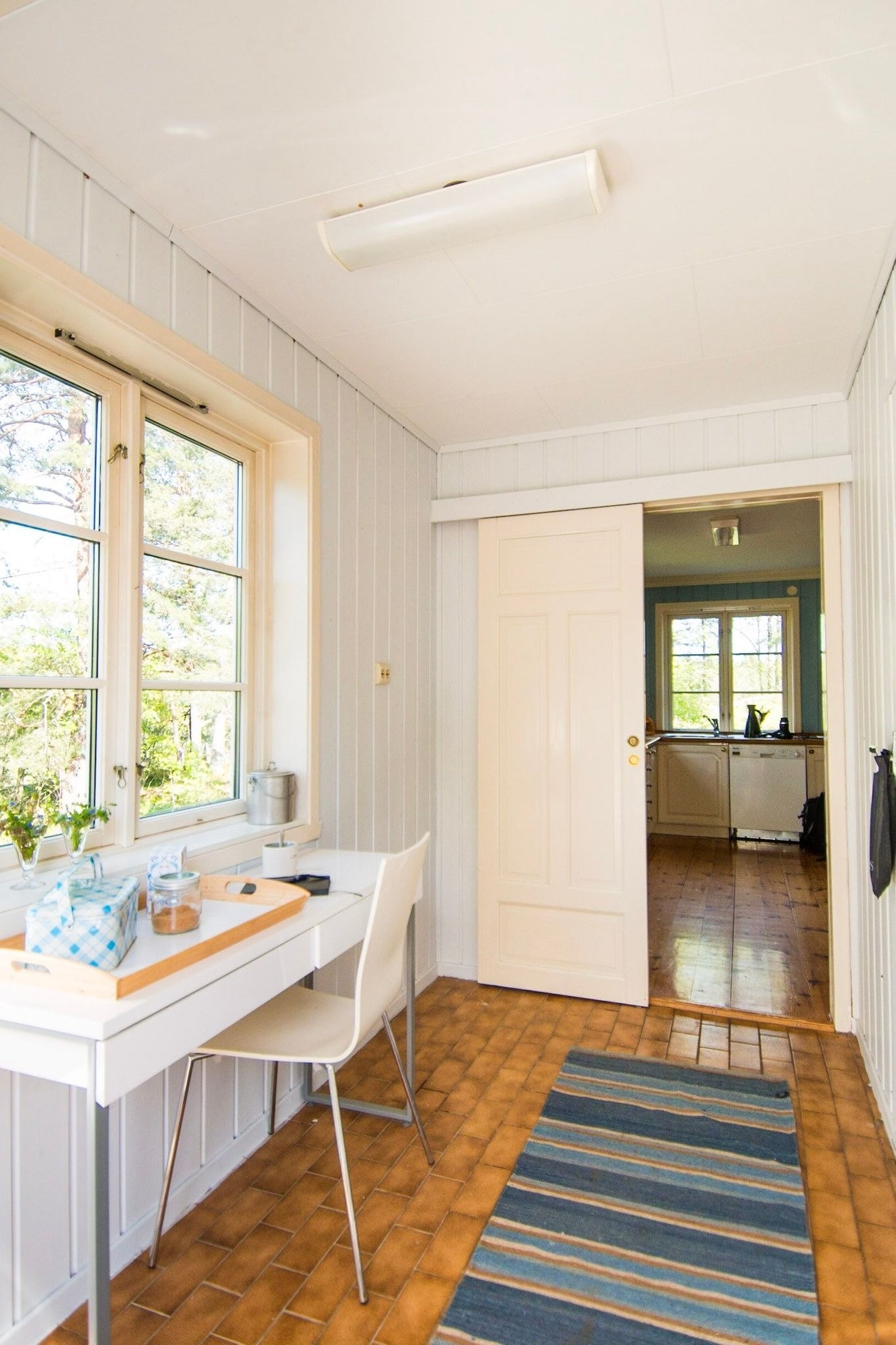 Praktisk grovkjøkken med egen inngang. Galleribilde