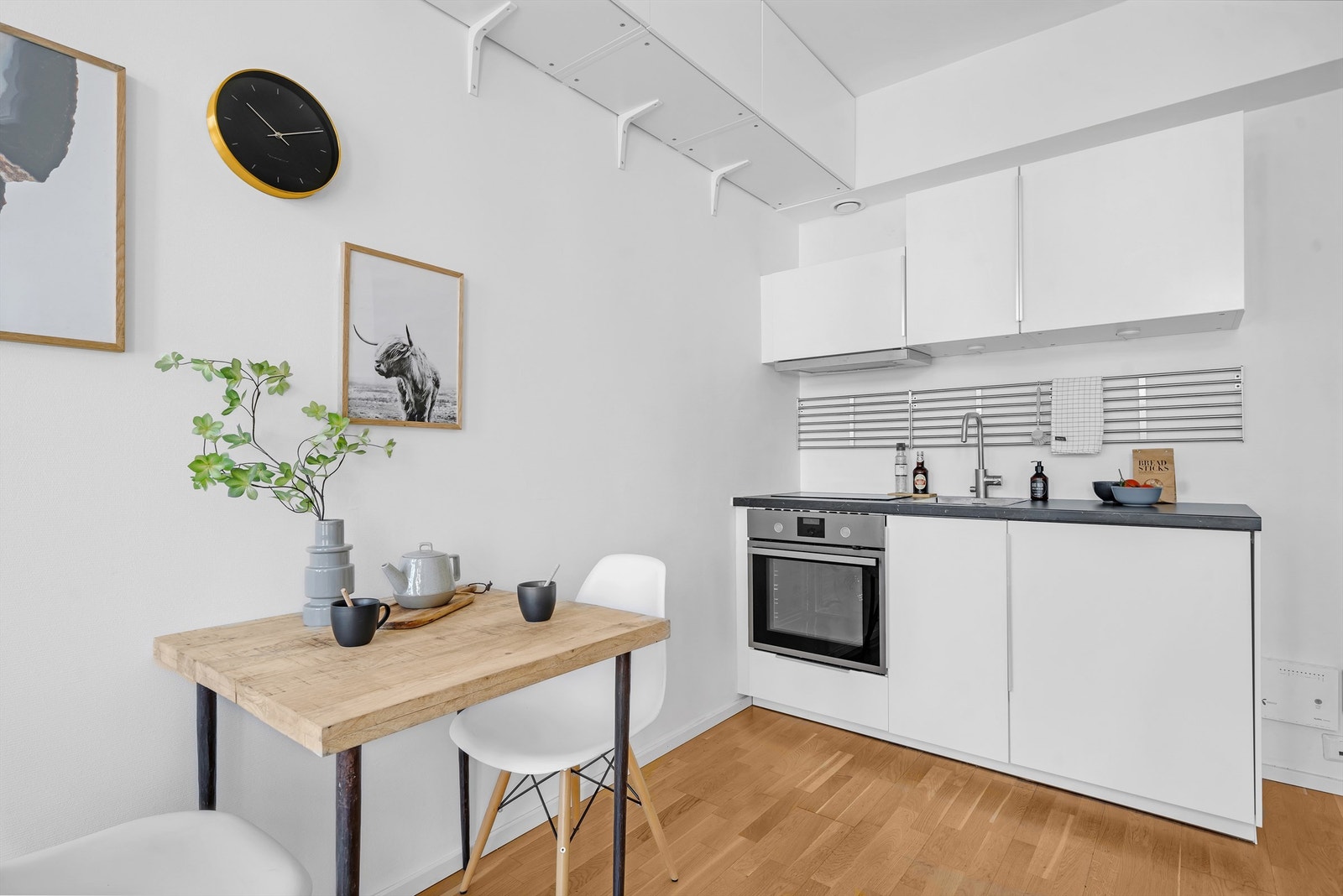 Smart spiseplass i hybeldel Galleribilde
