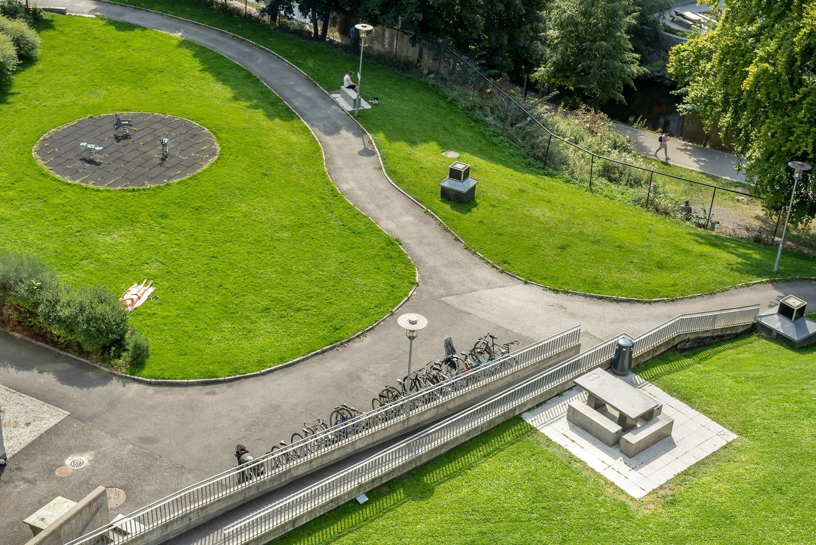 Utsyn mot grøntområde Galleribilde
