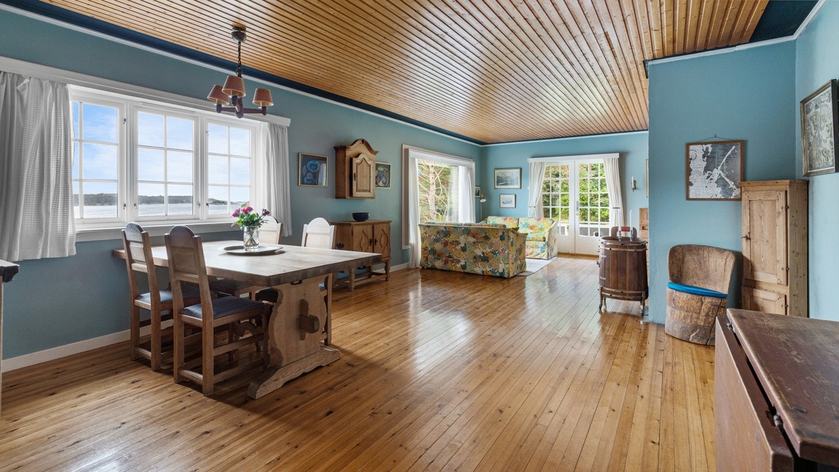 Eiendommen har en luftig og åpen stue. Galleribilde