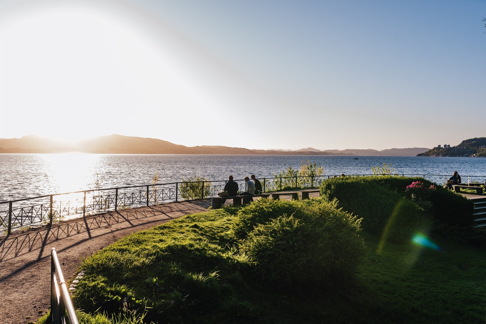 Nydelige Nordnes med gangstier og fine parkområder Galleribilde