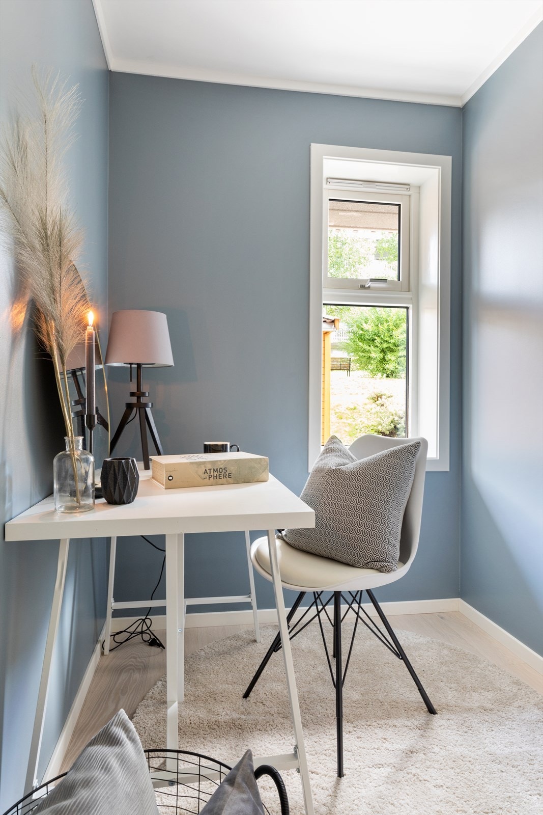 Det minste rommet passer fint som f. eks kontor og er 4,2 kvm Galleribilde