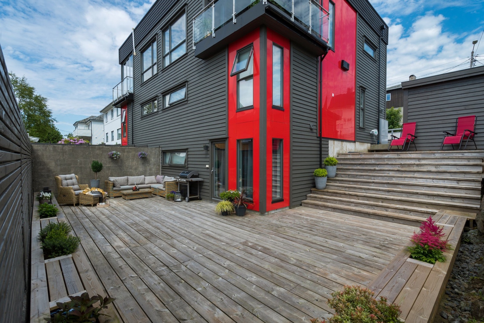 Lite vedlikehold, grilling, lystige lag, soling... her ligger alt til rette! Galleribilde