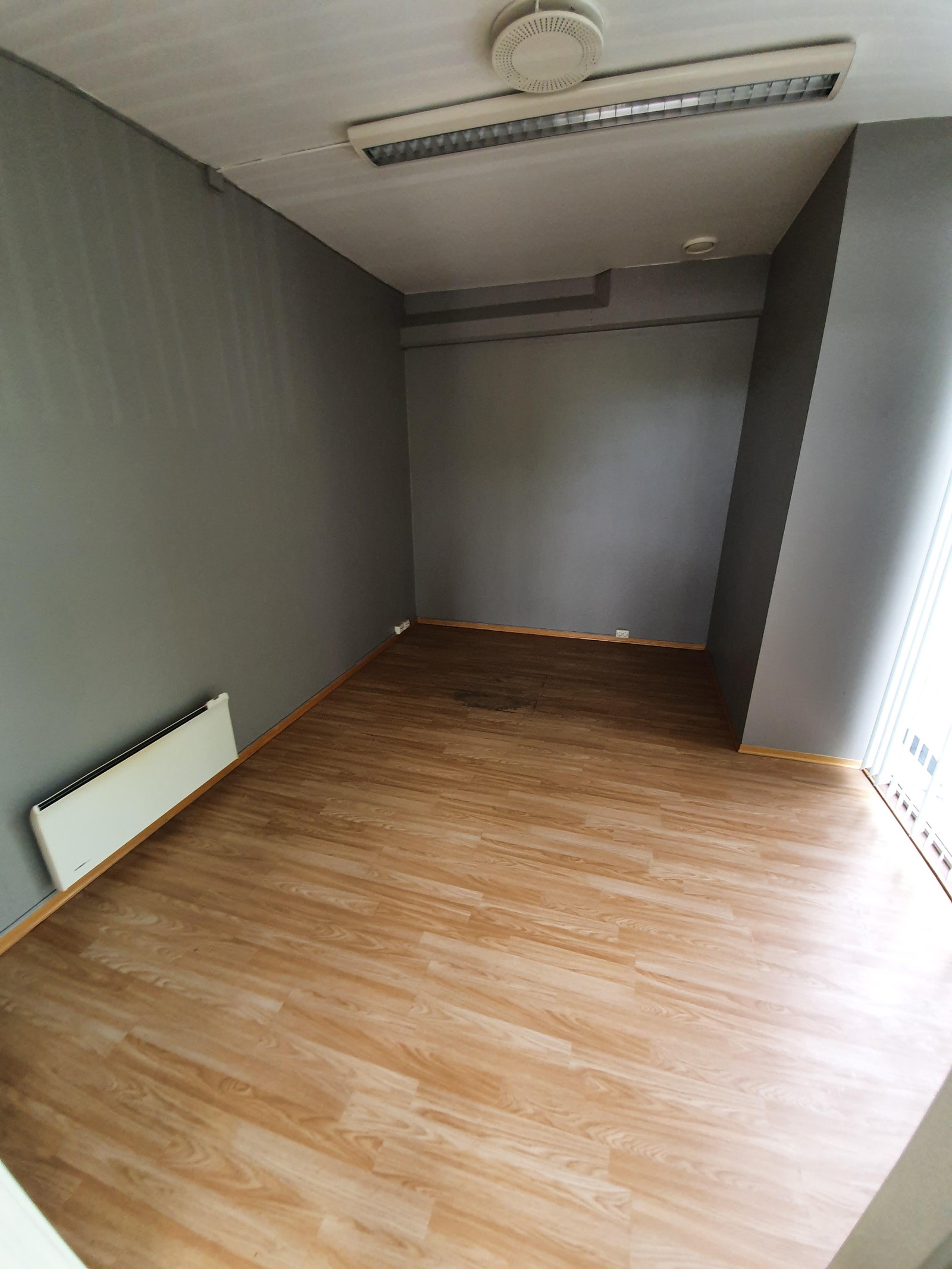 To flotte kontorer, fint fellesareal og kjøkken. Galleribilde