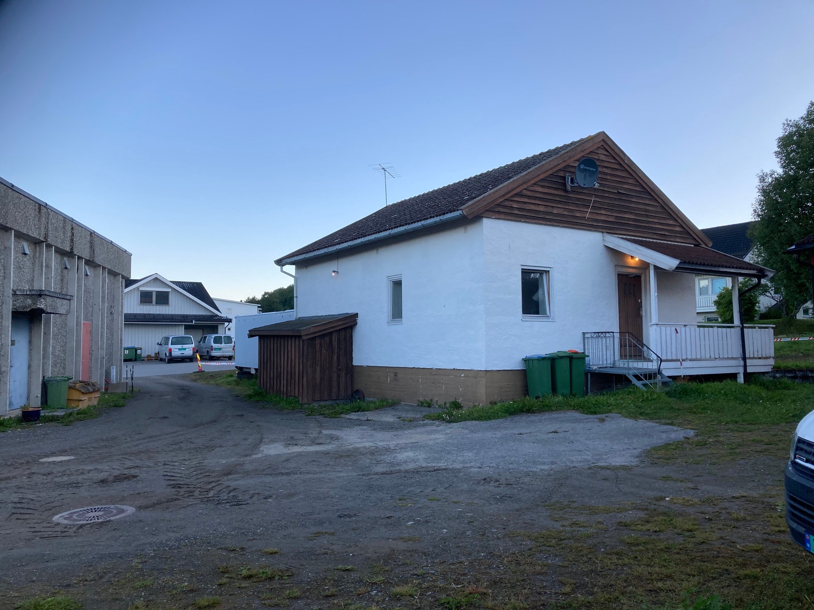 Parkering og inngang Galleribilde