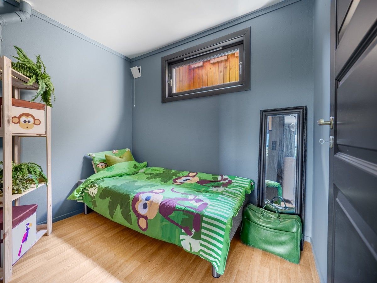 Daybed, eller rommet kan benyttes til bod/kontor. Ikke lovlig som soverom grunnet manglende godkjent rømningsvei Galleribilde