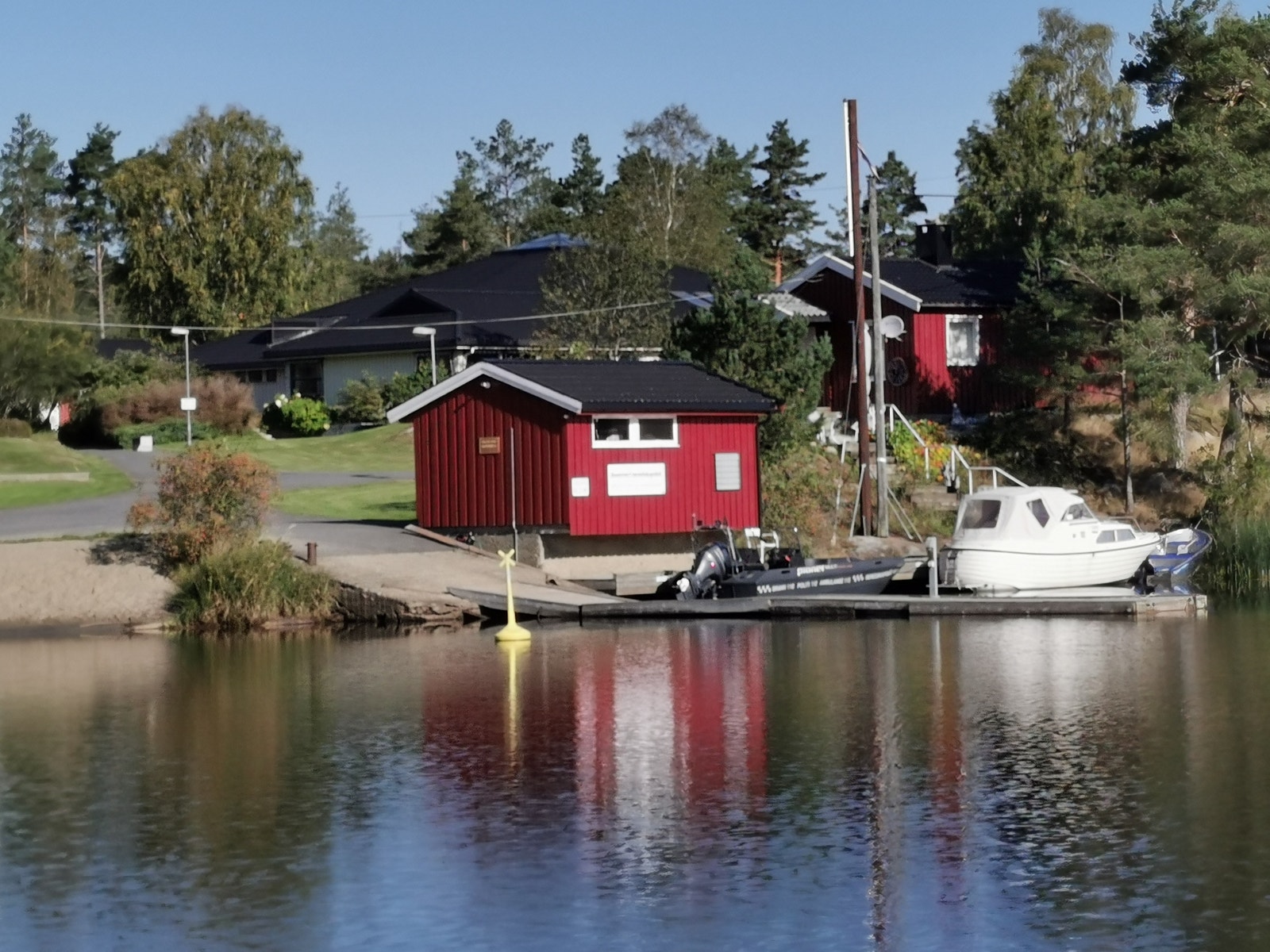 Eiendommen fra vannet Galleribilde