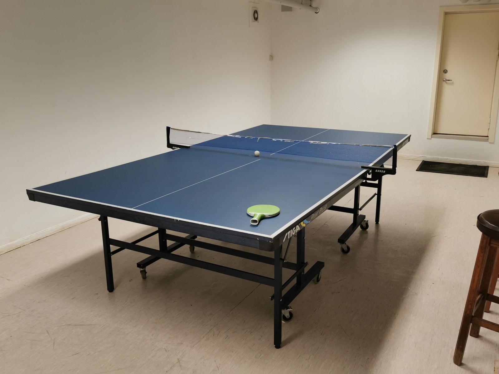 Bordtennisrom servicebygg Galleribilde
