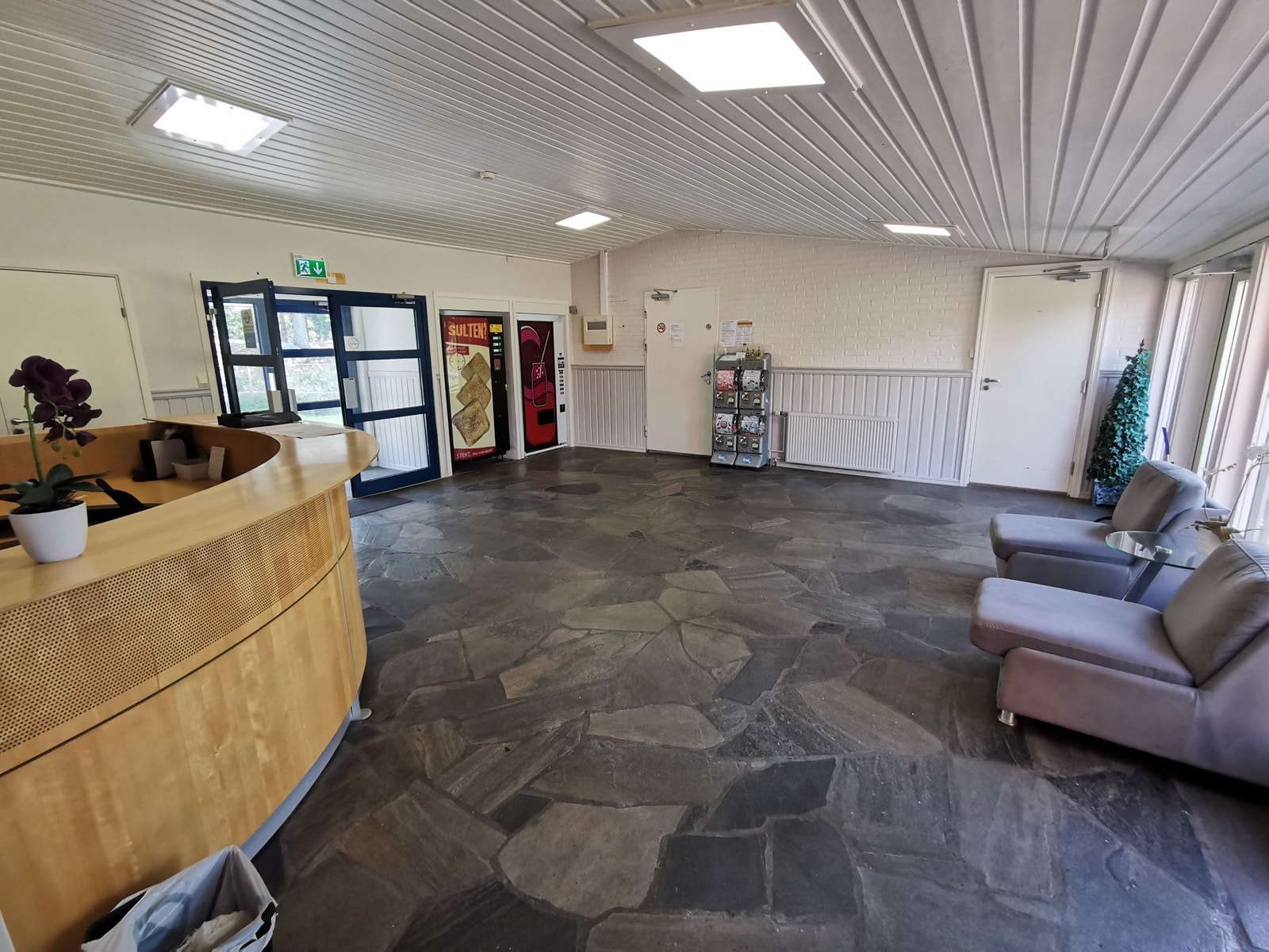 Hall/resepsjon servicebygg Galleribilde