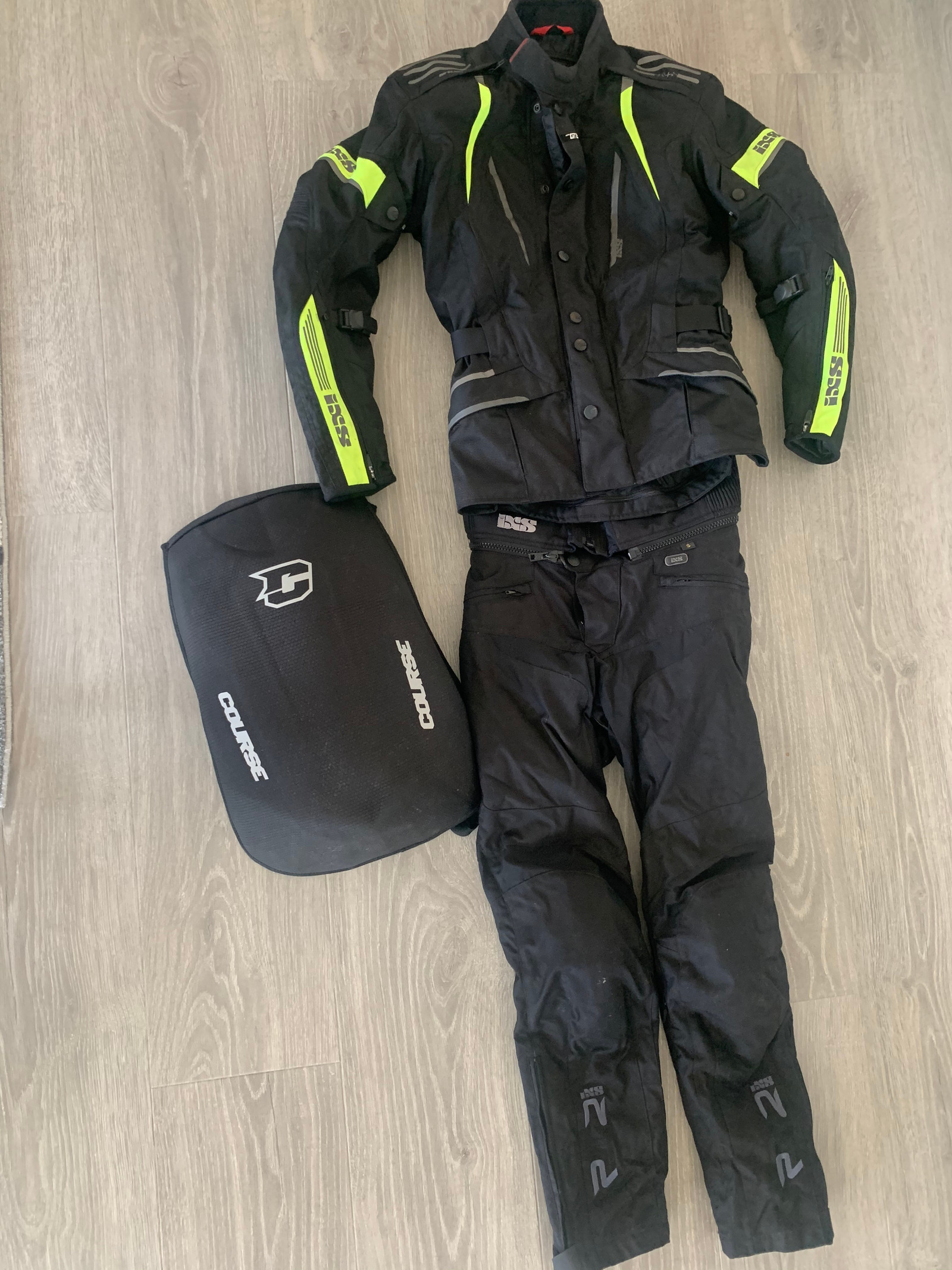 MC utstyr | FINN.no MC jakke, regndress, hansker og tankveske | FINN.no
