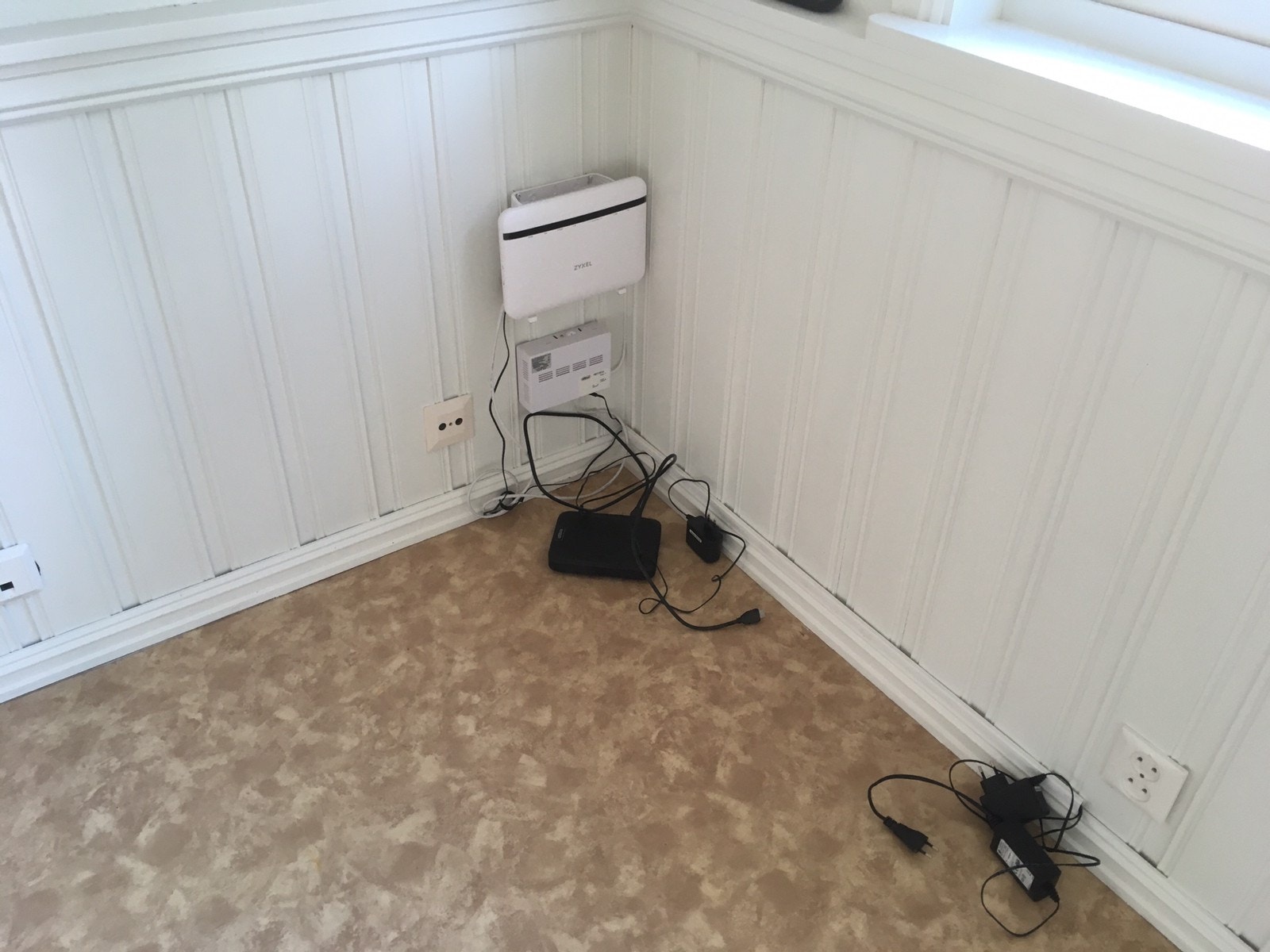 alt i boks/ Fiber Galleribilde