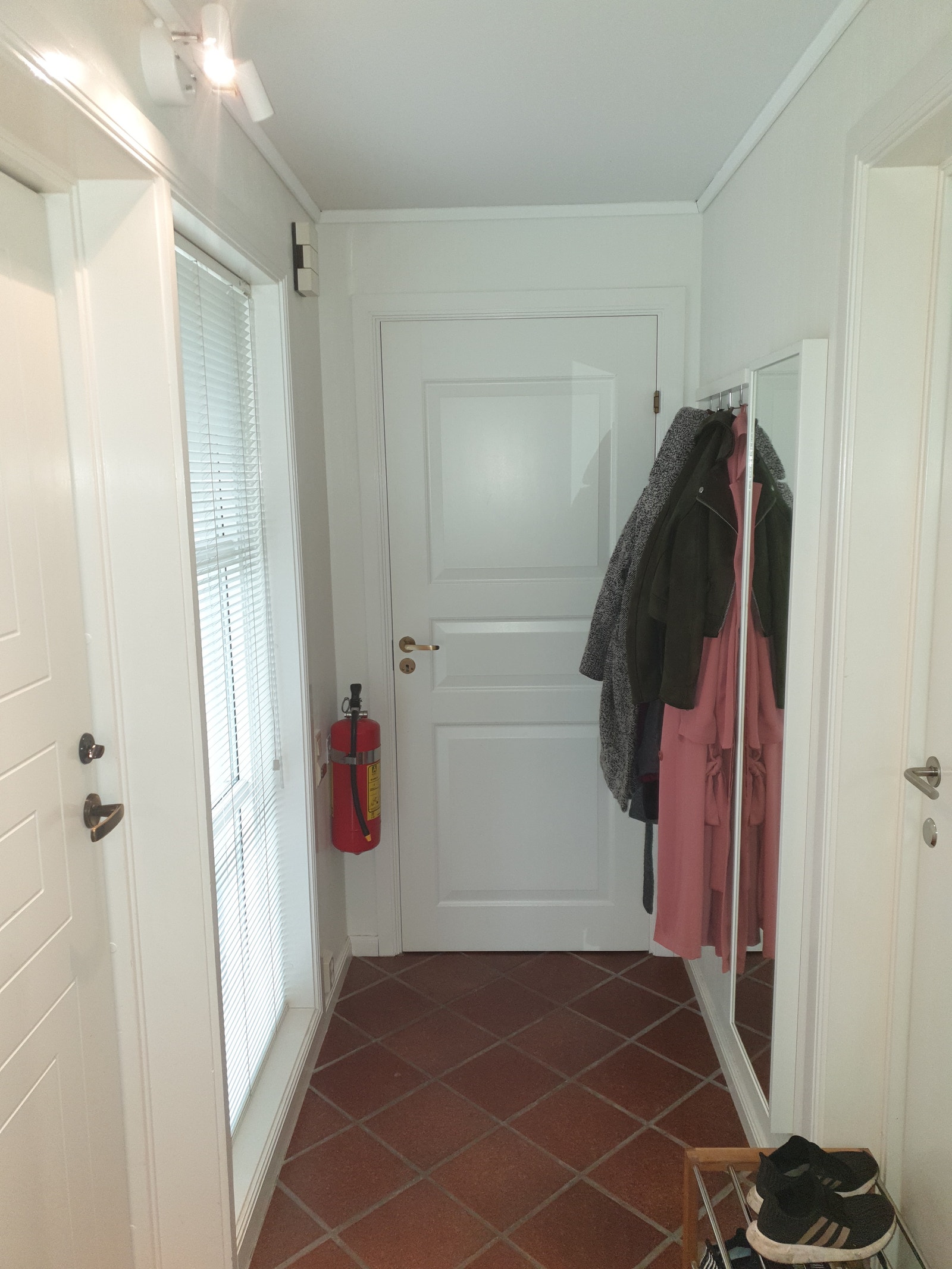 R66-U entre fra stue mot soverom Galleribilde