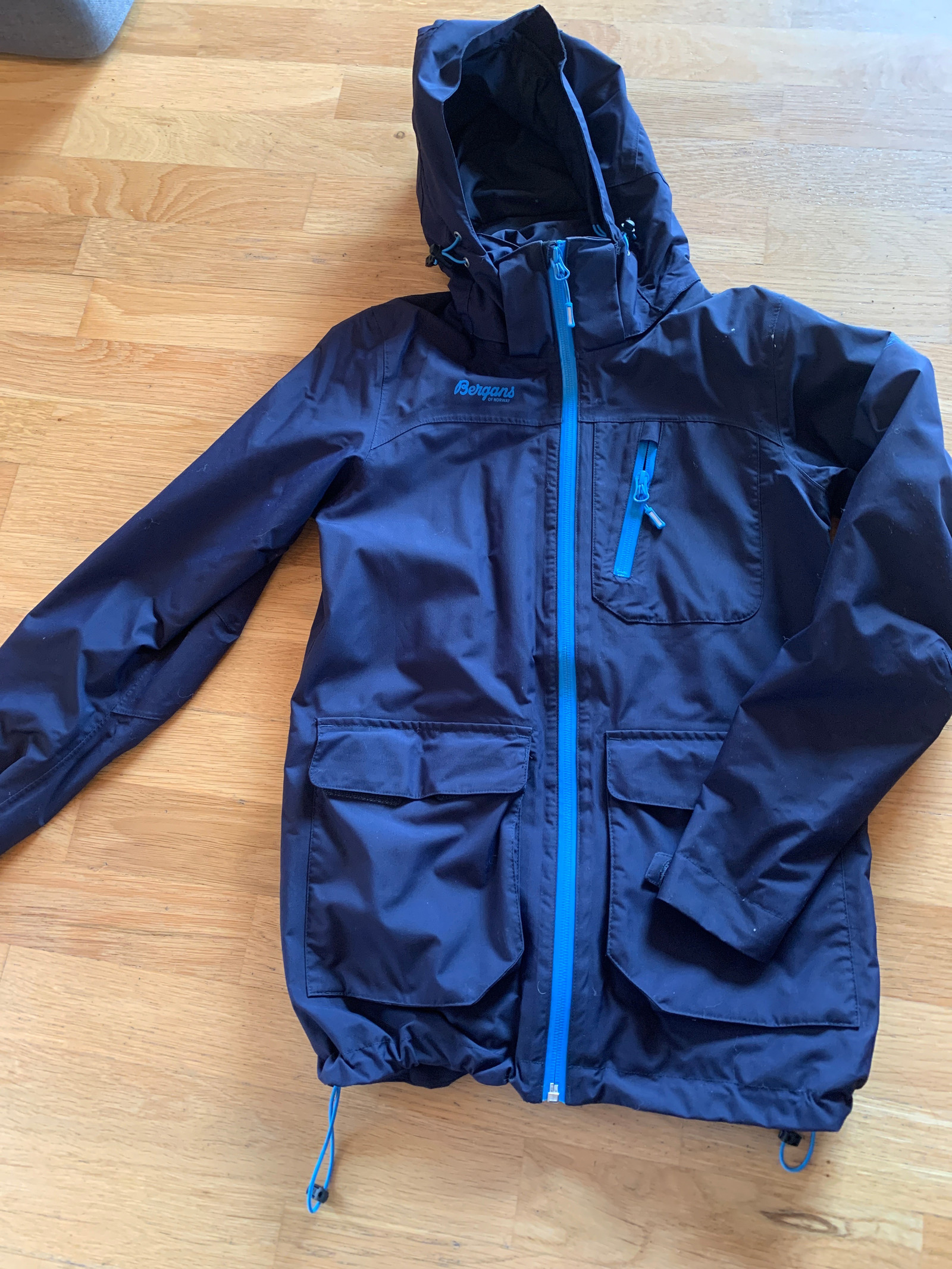 Bergans Folven jr skalljakke str 140 | FINN.no Bergans Folven jr skalljakke str 140 | FINN.no
