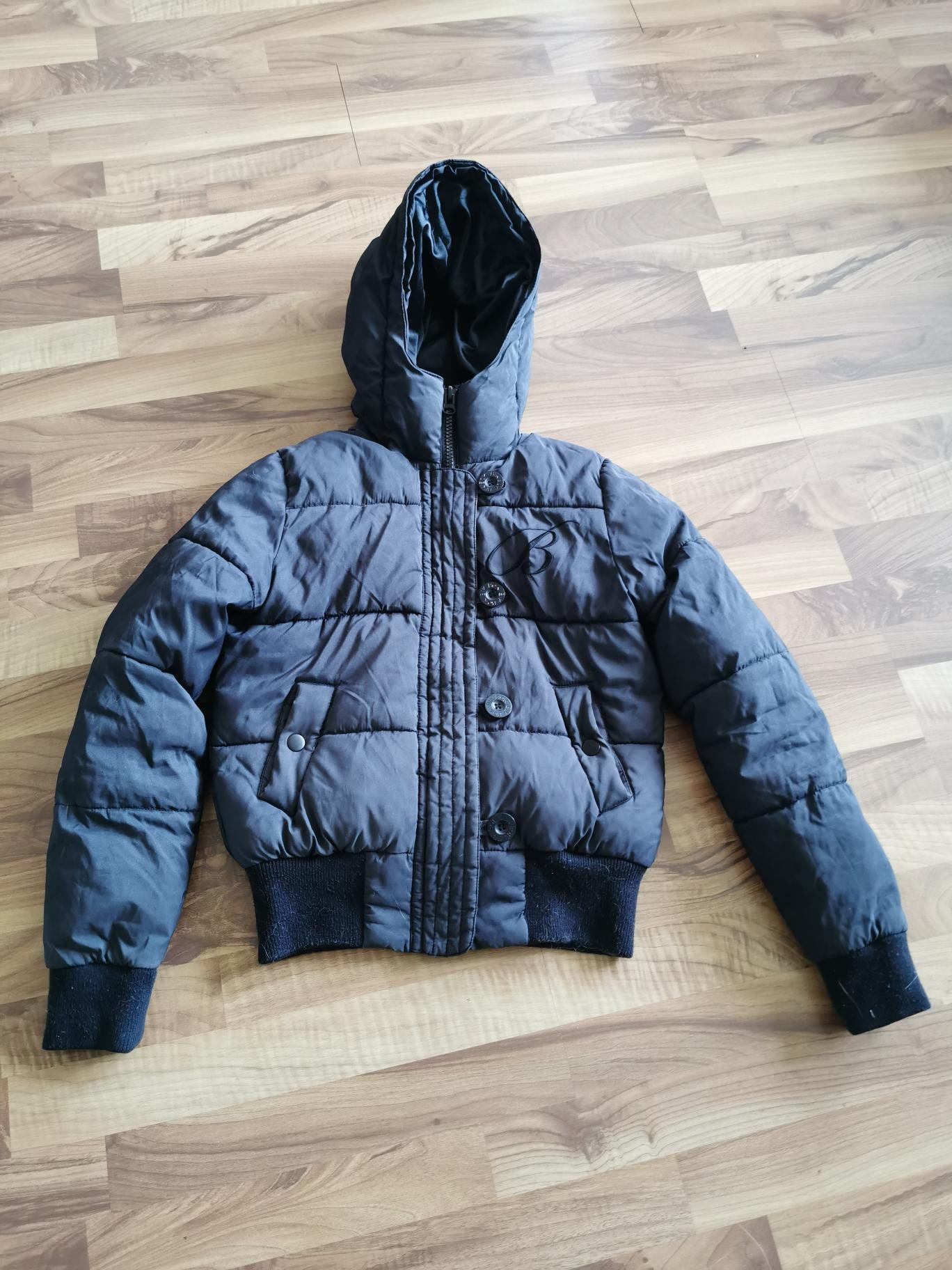Svart boblejakkevinterjakke fra BikBok str M | FINN.no Svart boblejakkevinterjakke fra BikBok str M | FINN.no