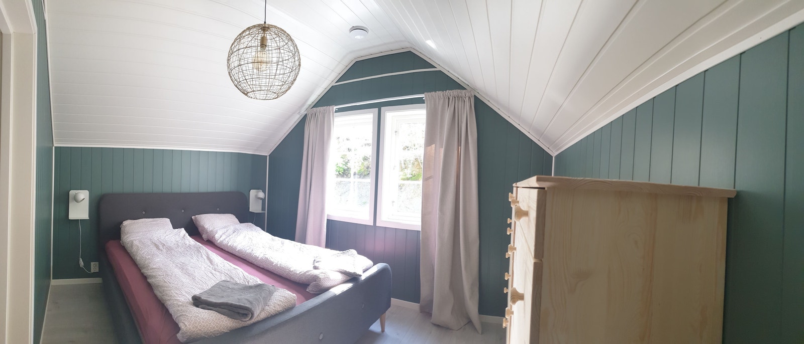 Soverom 3 med king size seng 180x200cm. Galleribilde