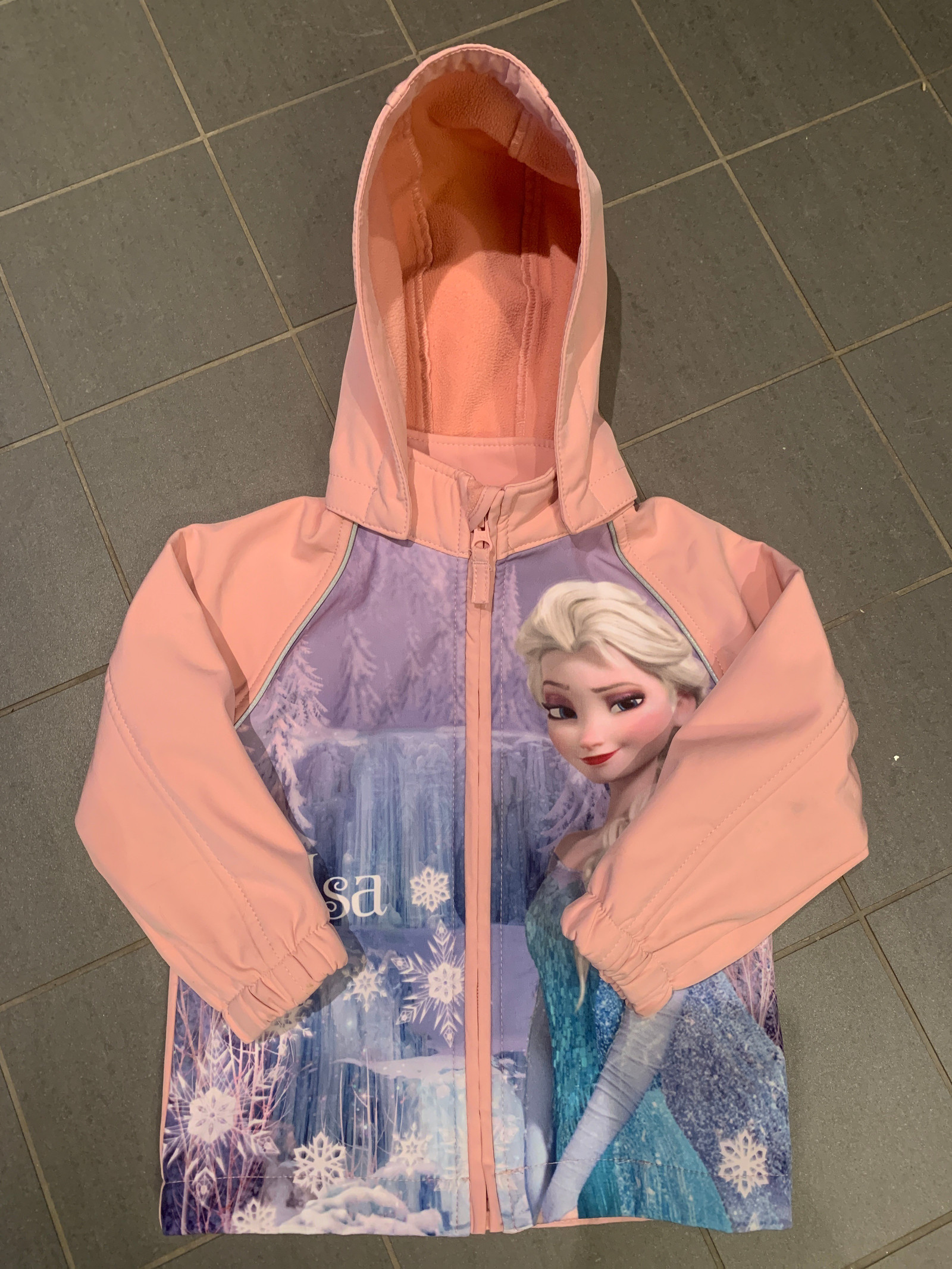 NY Elsa softshell jakke Str 86 | FINN.no NY Elsa softshell jakke Str 86 | FINN.no