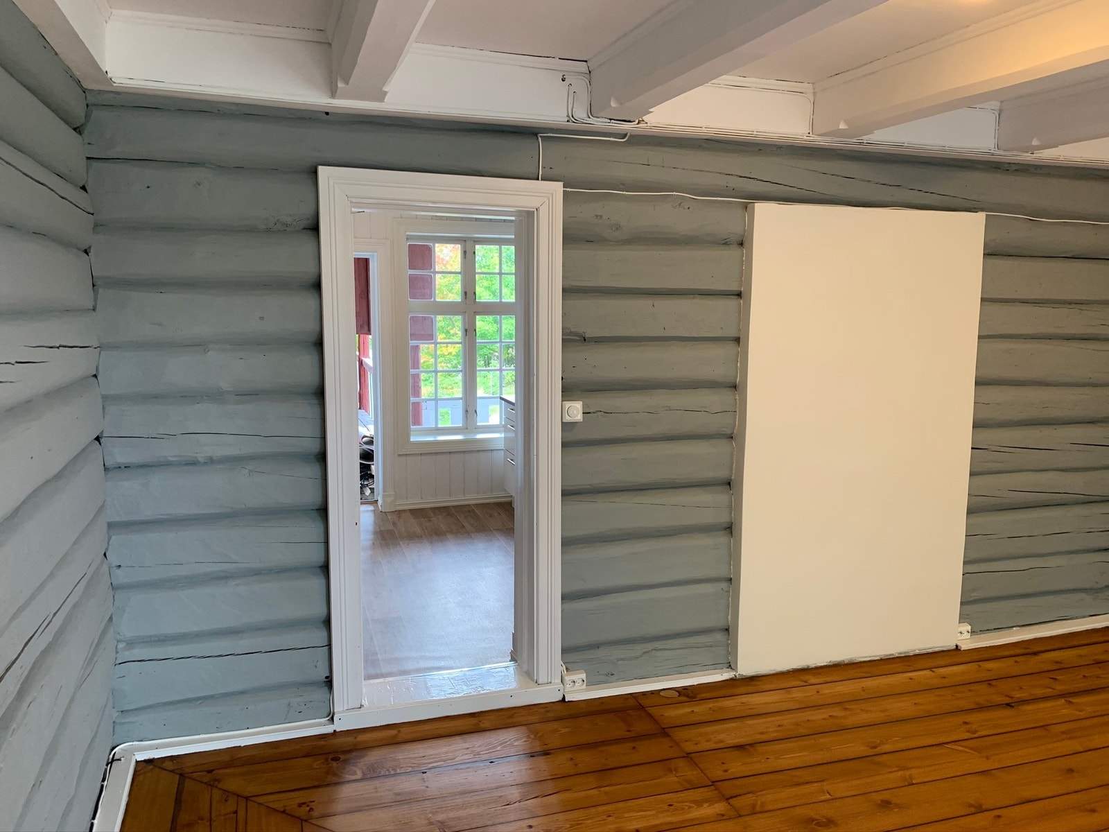 Fra stue mot kjøkken Galleribilde