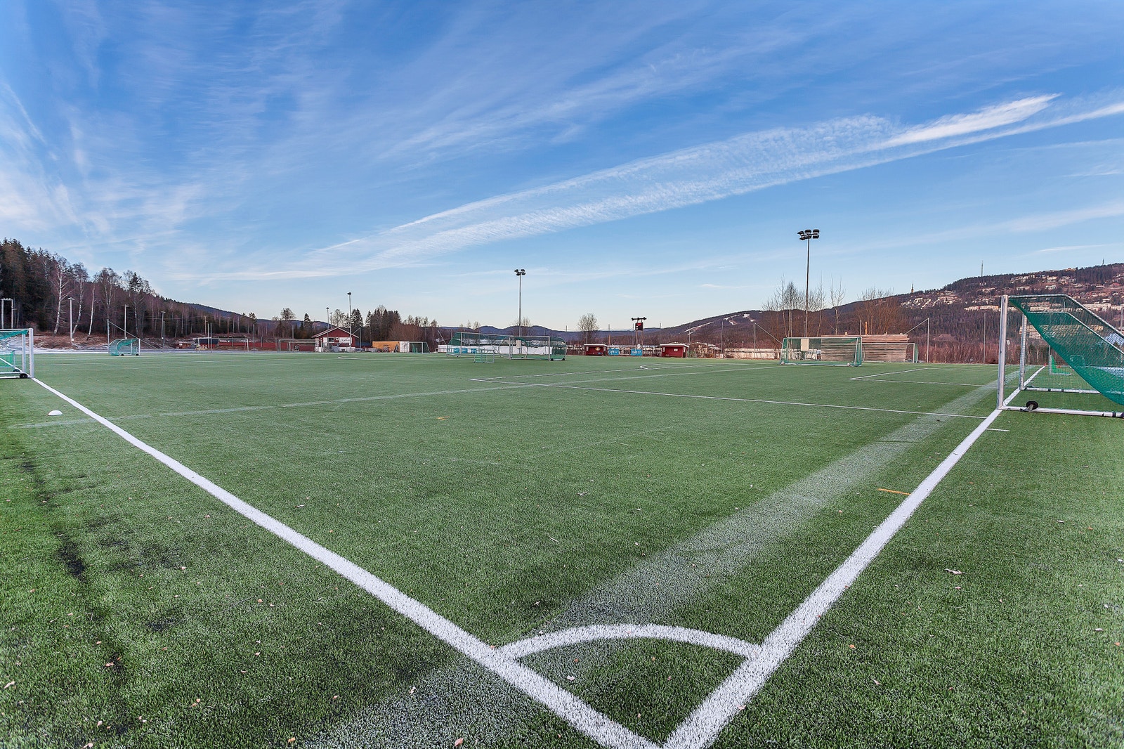 Kort vei til Fossum med flotte tur- og treningsmuligheter. Galleribilde