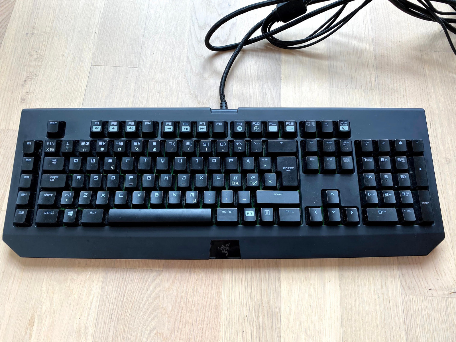 Razer BlackWidow Ultimate Stealth 2014 | FINN.no Erfaringer med Razer BlackWidow Ultimate Stealth Edt