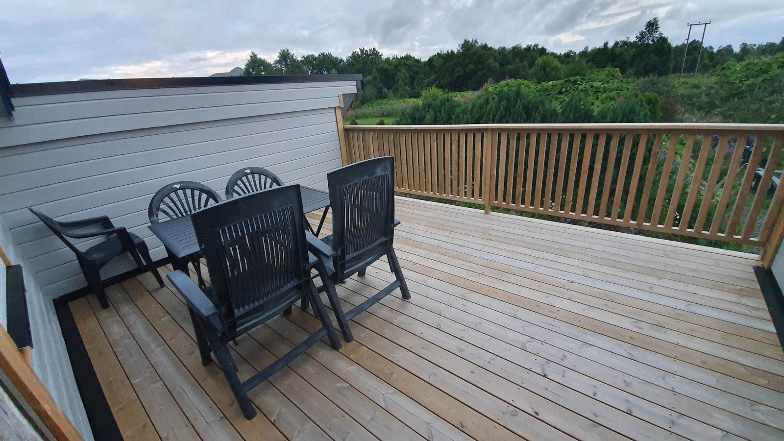 Usjenert veranda Galleribilde