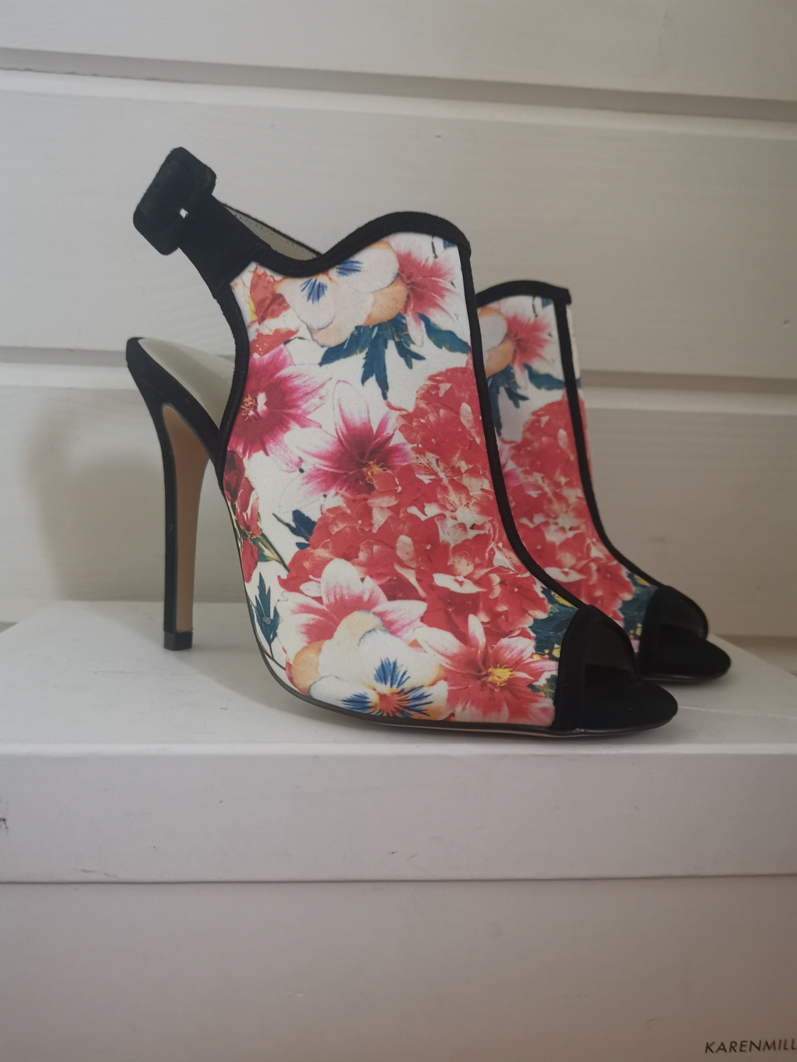 Karen Millen sko str 38 | FINN.no Karen Millen sko str 38 | FINN.no