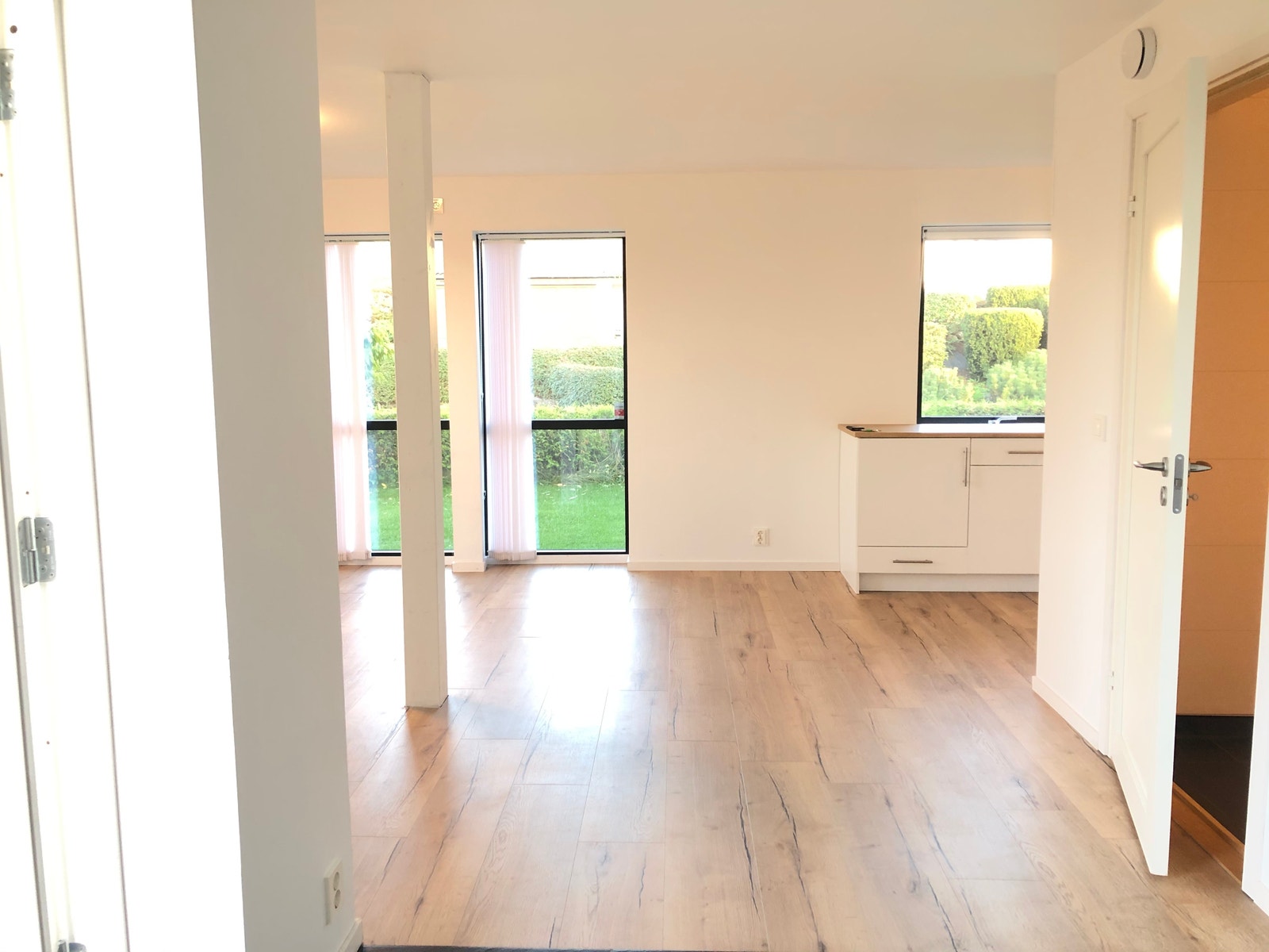 Stue umøblert Galleribilde