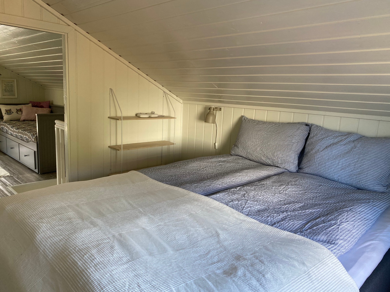 Soverom med dobbelseng Galleribilde