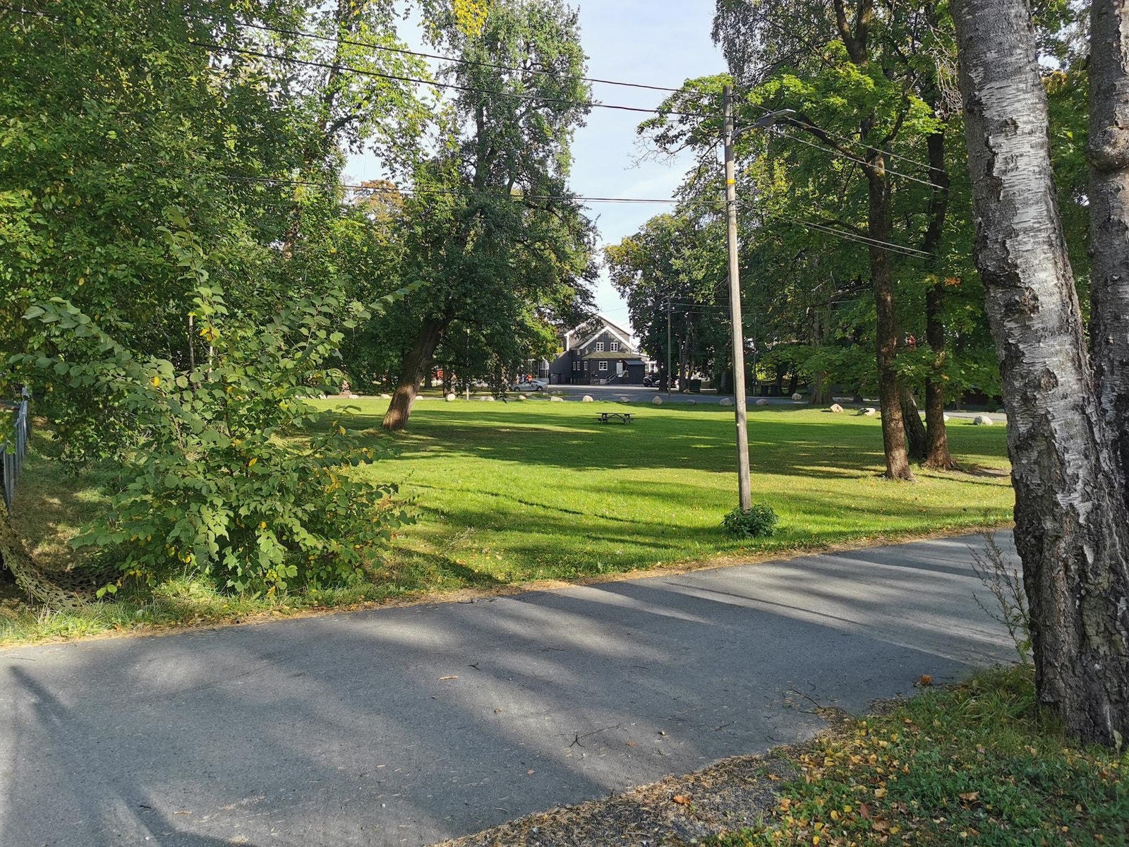 Her bor du grønt og naturskjønt Galleribilde