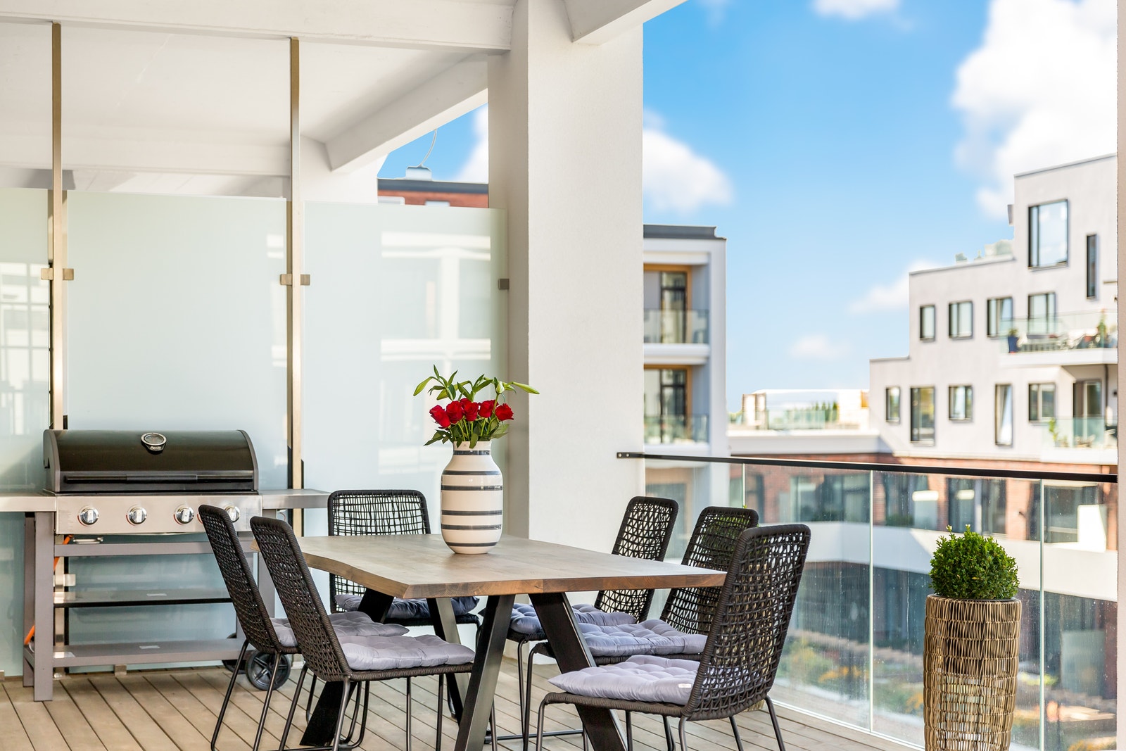 Balkong - Overbygget balkong på 38m2. Kan brukes hele året. Galleribilde