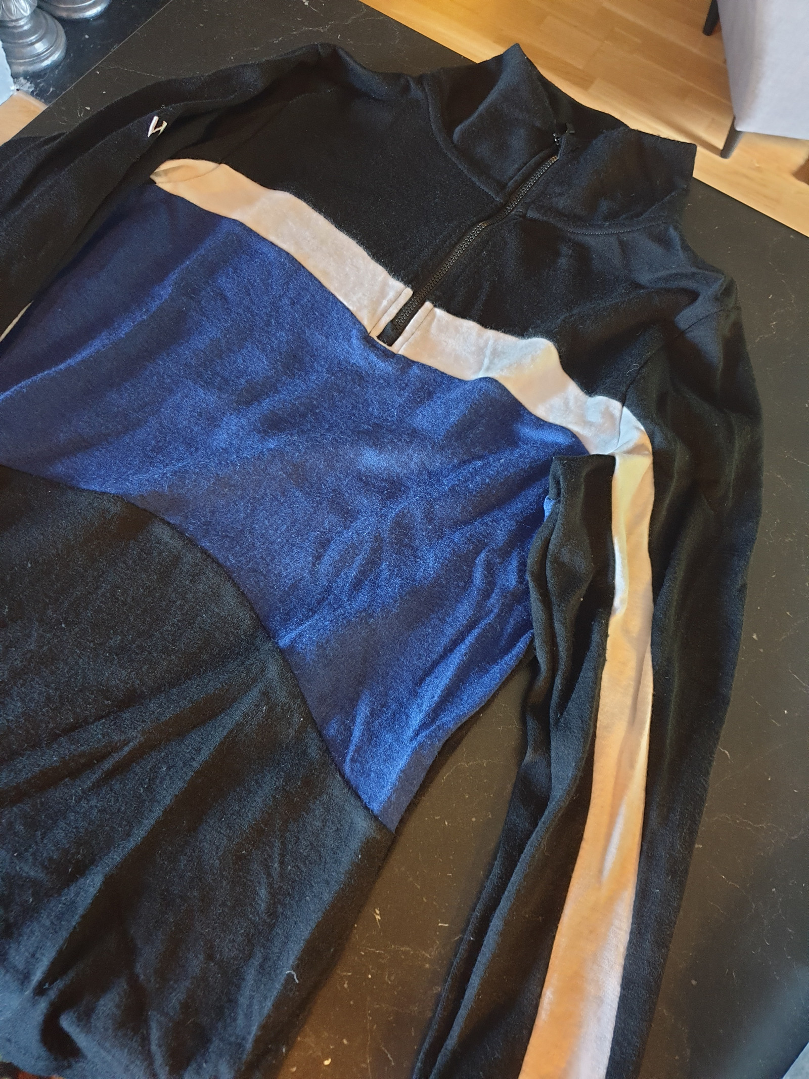 Woolland ulltopp dame str L | FINN.no Woolland ulltopp dame str L | FINN.no