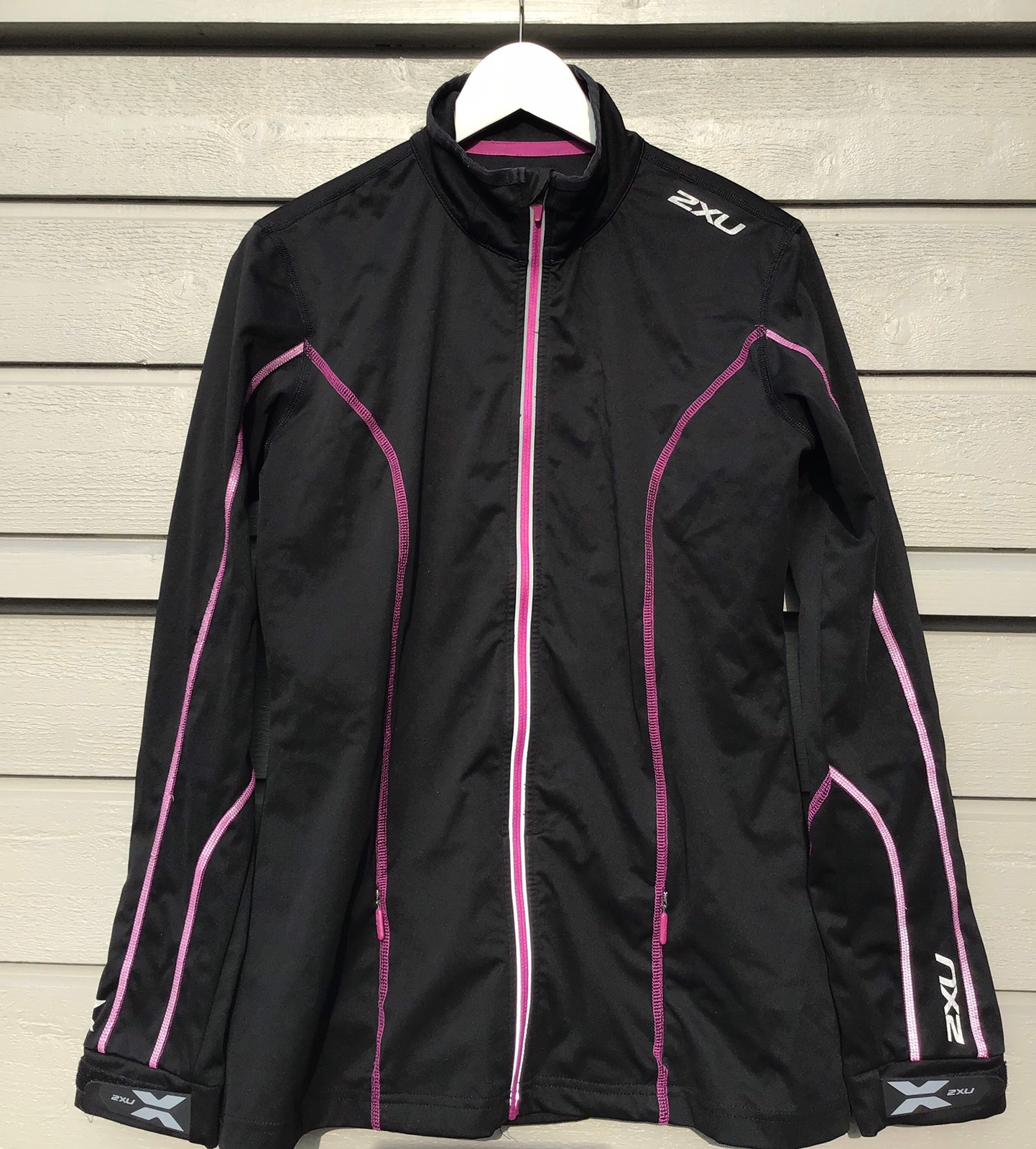 2XU jakke dame str L | FINN.no 2XU jakke dame str L | FINN.no