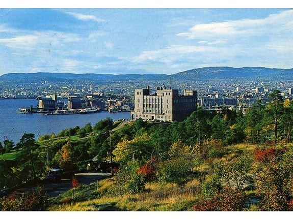 Sjømannsskolen 1,5 km unna. Galleribilde