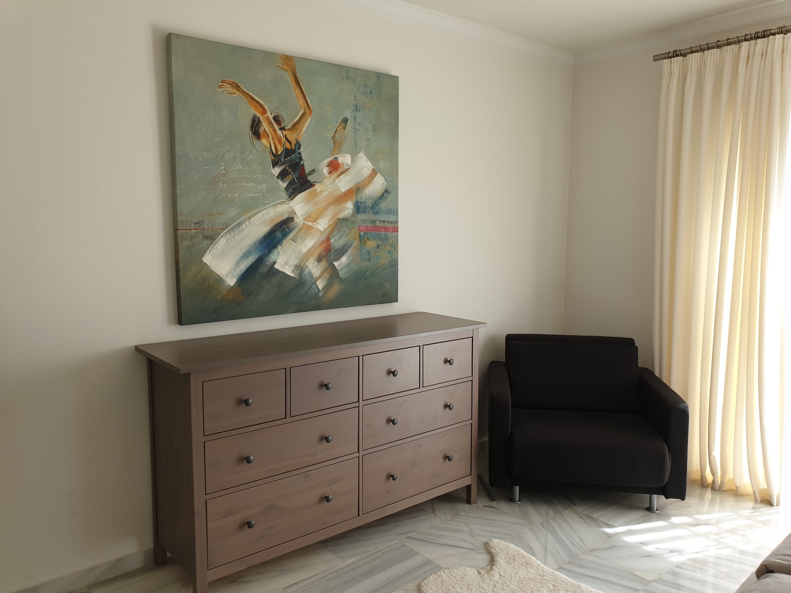 Soverom 1 - hvilestol kan gjøres om til ekstraseng Galleribilde