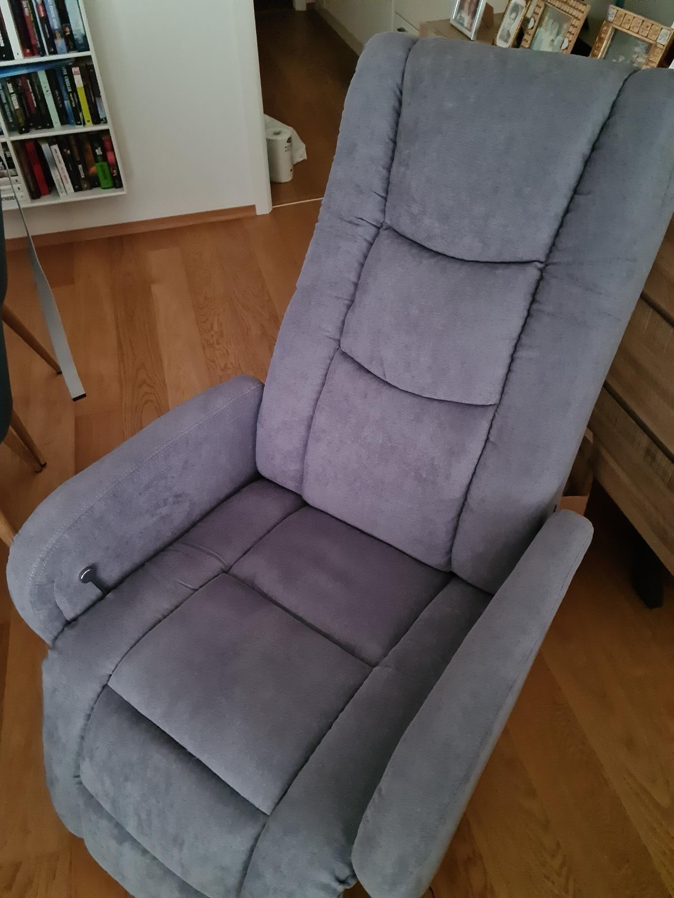 Lenestolrecliner, som ny (brukt kun 2 uker) | FINN.no 2 Fine lenestolrecliner selges | FINN.no