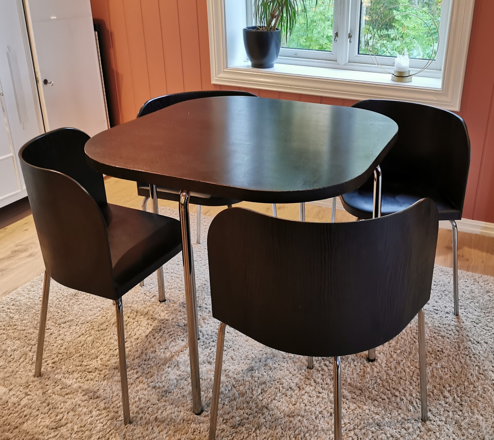 Fusion IKEA bord med 4 stoler | FINN.no Fusion IKEA bord med 4 stoler | FINN.no