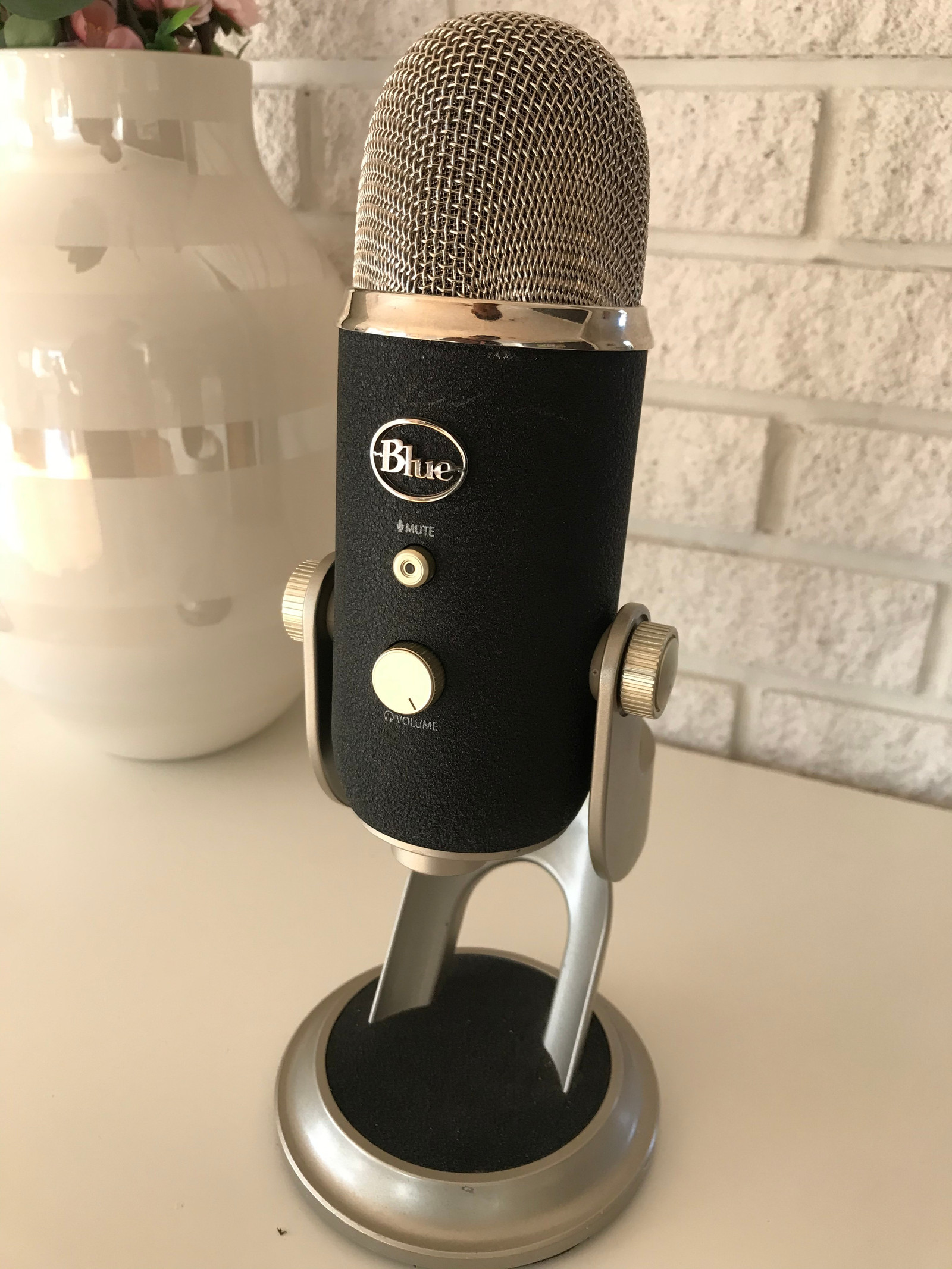 Blue Yeti pro Studio mikrofon | FINN.no Blue Microphones til salgs hos Gear4music.